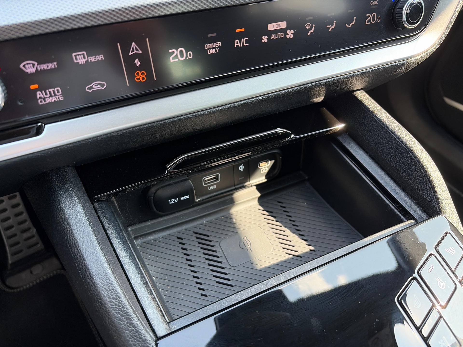 KIA Sportage 1.6 T-GDi PHEV GT-Line-image-18