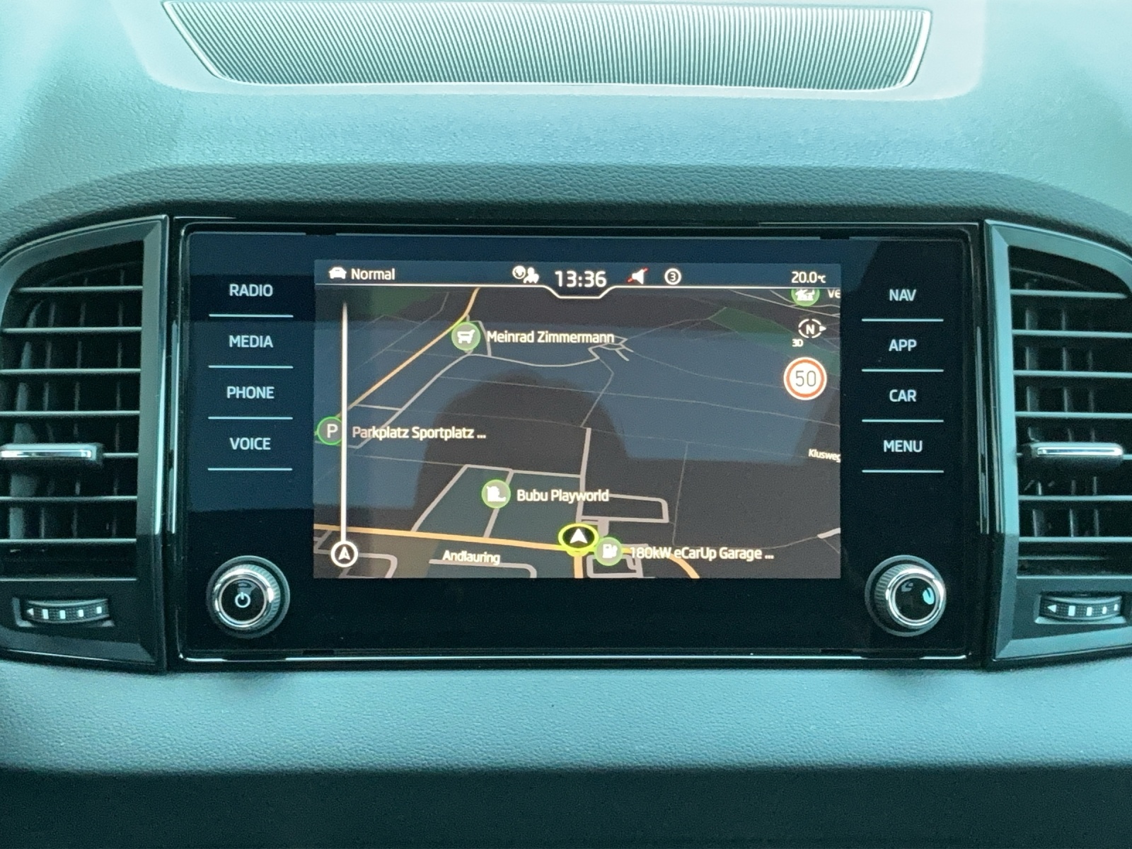 SKODA Karoq 1.5 TSI SportLine DSG-image-8