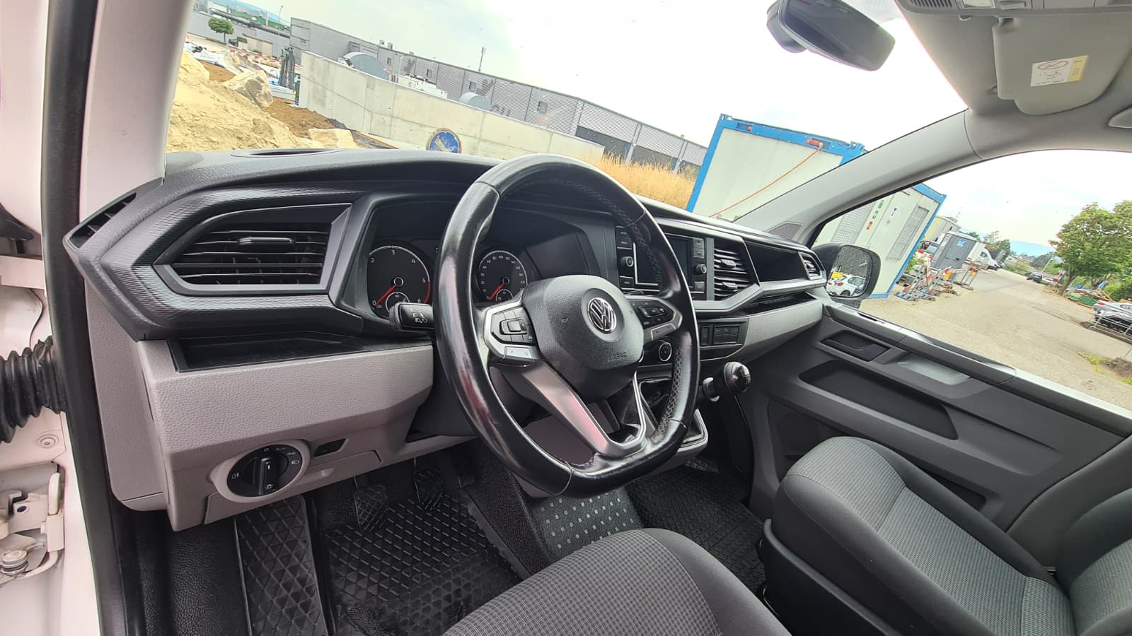 VW T6.1 2.0 TDI ** Lange Version ** RF-Kamera ** Klimaanlage ** Tempomat ** PDC Hinten ** LTZ MFK 18.08.2025 **-image-18