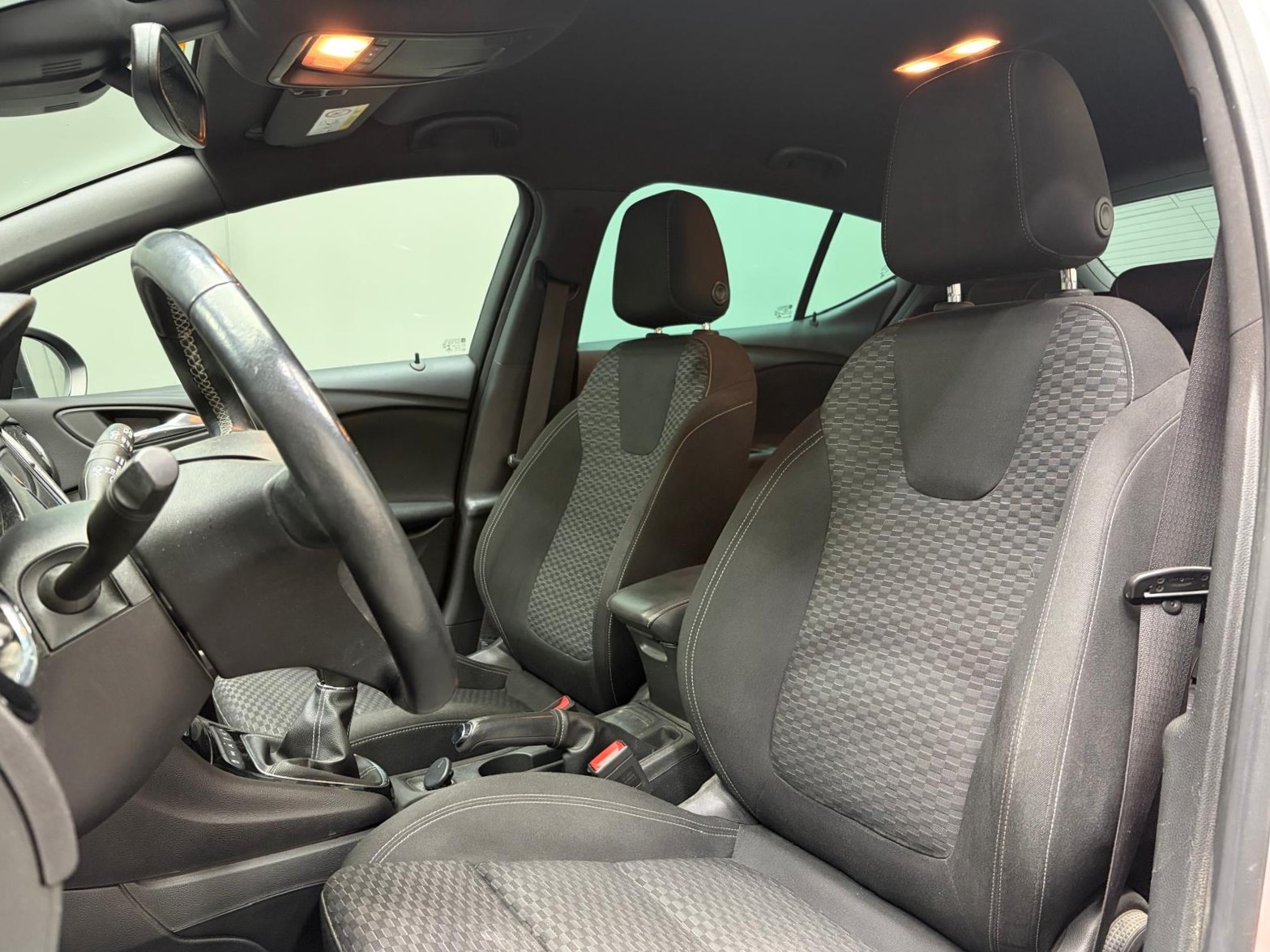 OPEL Astra 1.4i Turbo Excellence - Caméra de recul - Expertise du jour-image-9