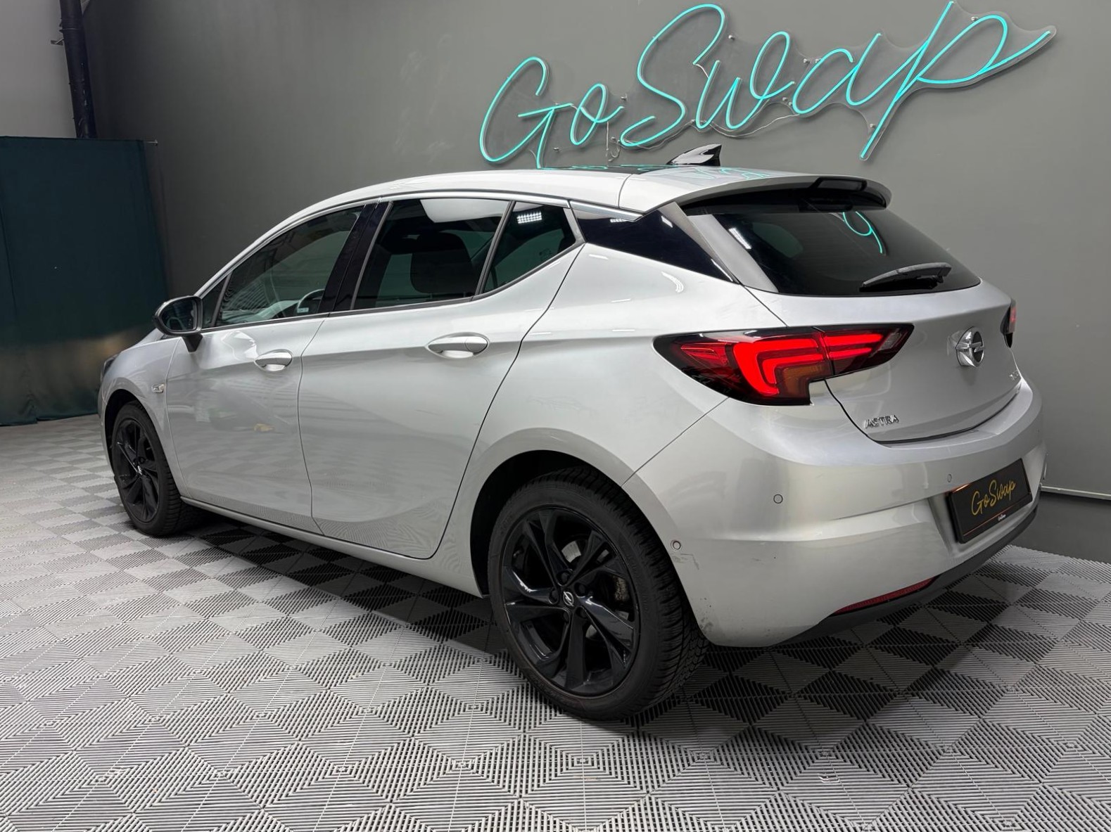 OPEL Astra 1.4i Turbo Excellence - Caméra de recul - Expertise du jour-image-7