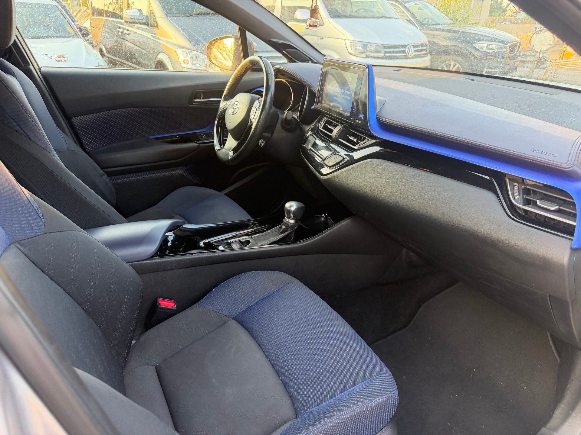 TOYOTA C-HR 1.2 Turbo Style 4WD Multidrive S-image-7