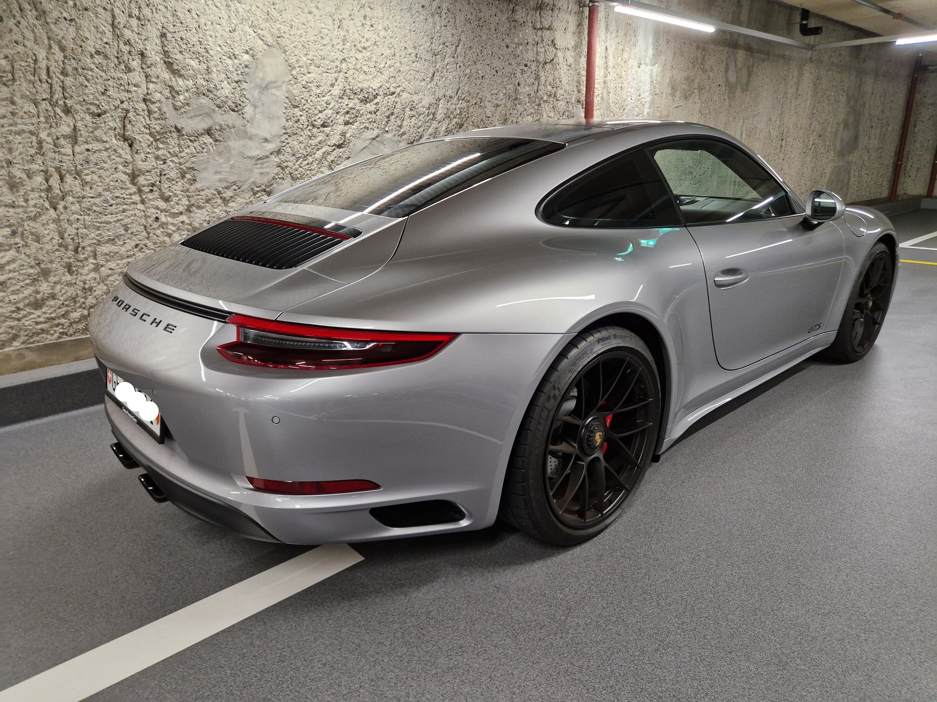 PORSCHE 3.0 Carrera GTS PDK-image-3