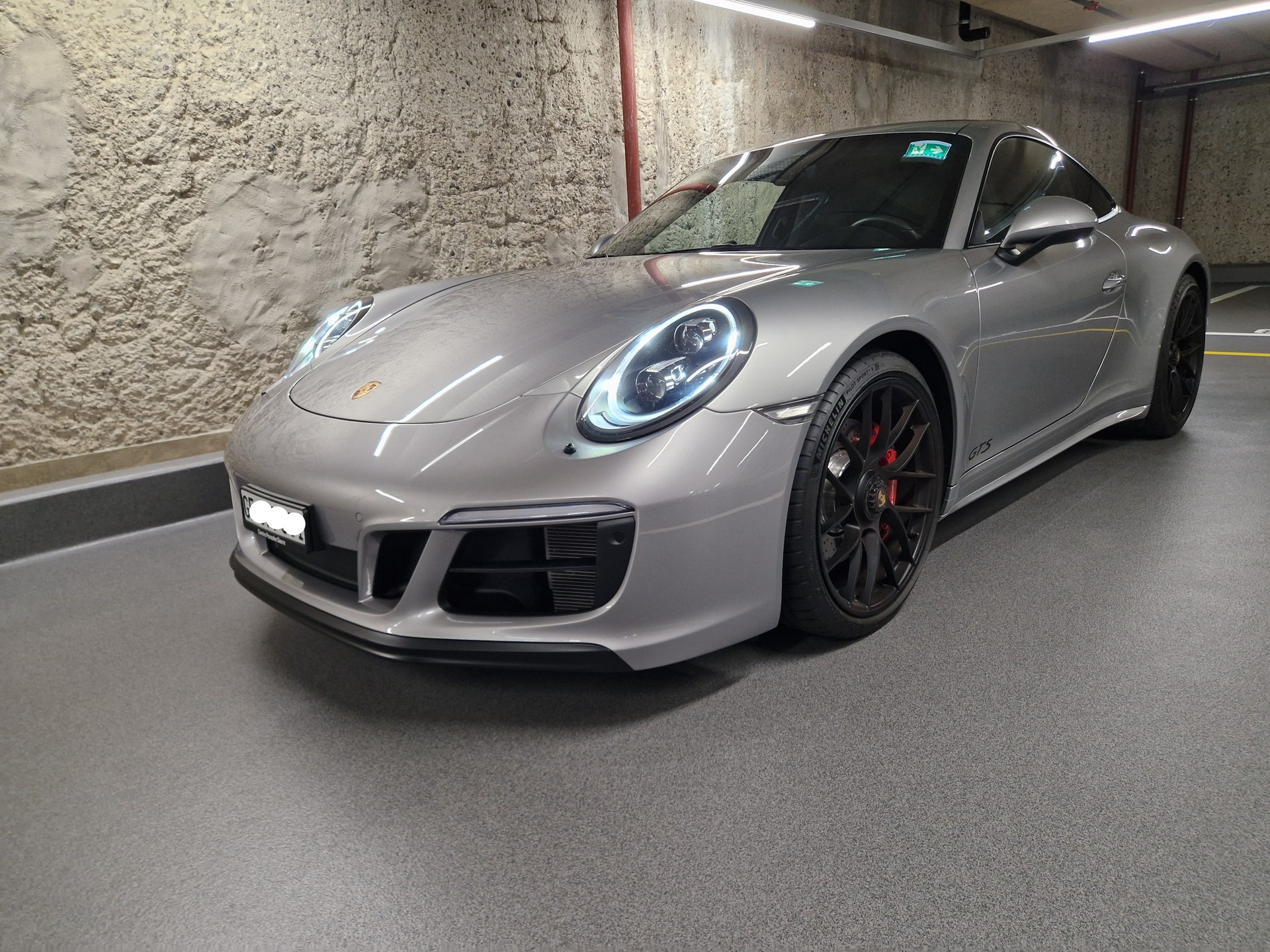 PORSCHE 3.0 Carrera GTS PDK-image-1