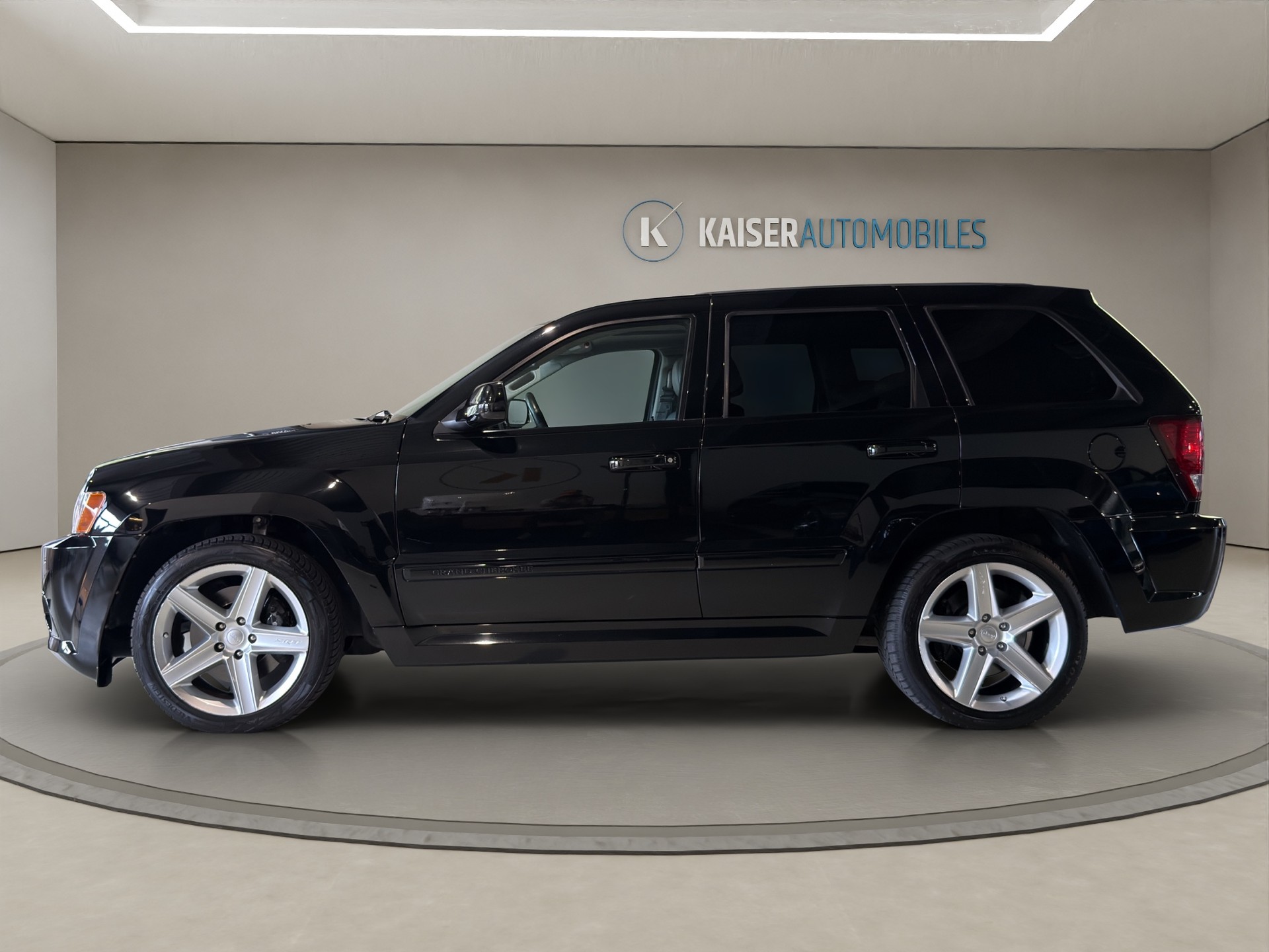JEEP Grand Cherokee 6.1 HEMI SRT8 Automatic-showroom-element-2