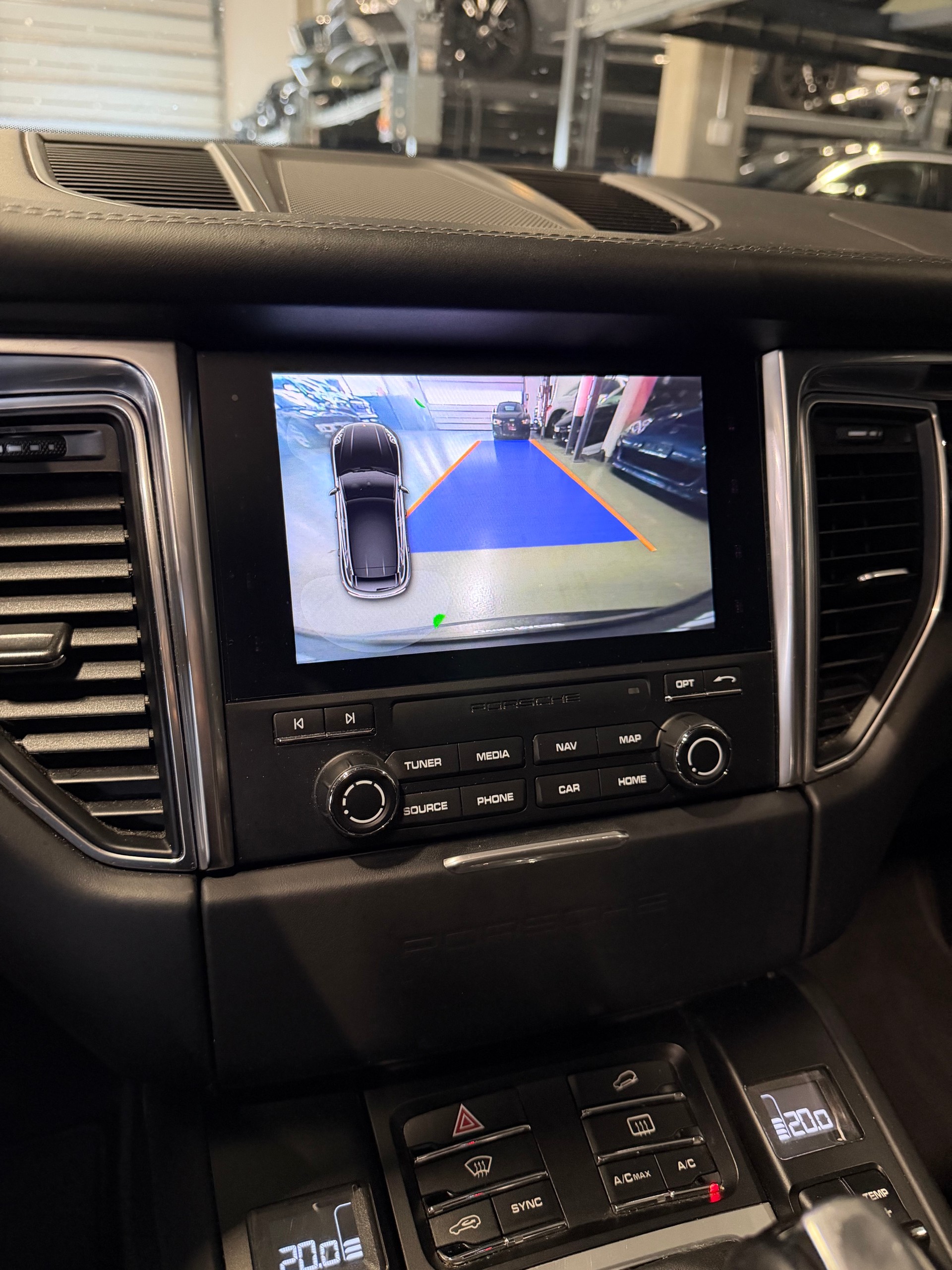 PORSCHE Macan S PDK *CH VHC*-image-12