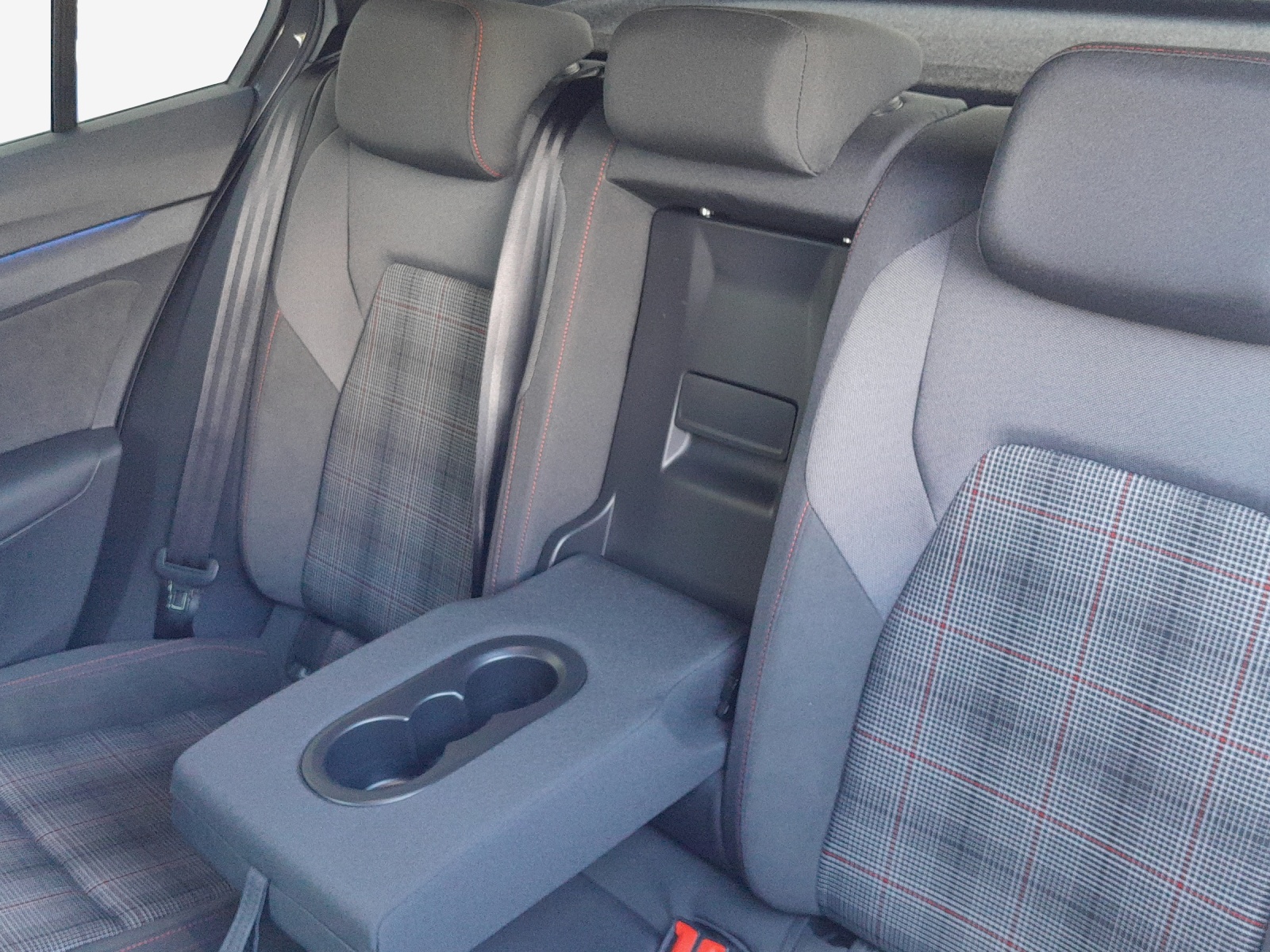 VW Golf 2.0 TSI GTI DSG-image-11