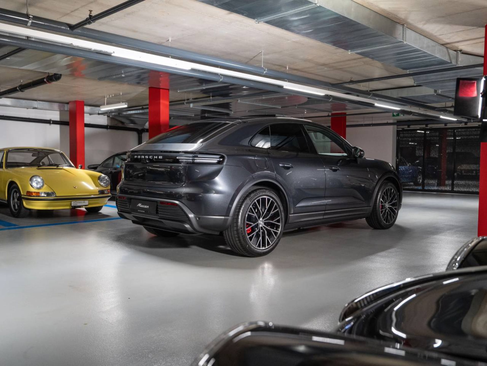 PORSCHE Macan 4S-image-6