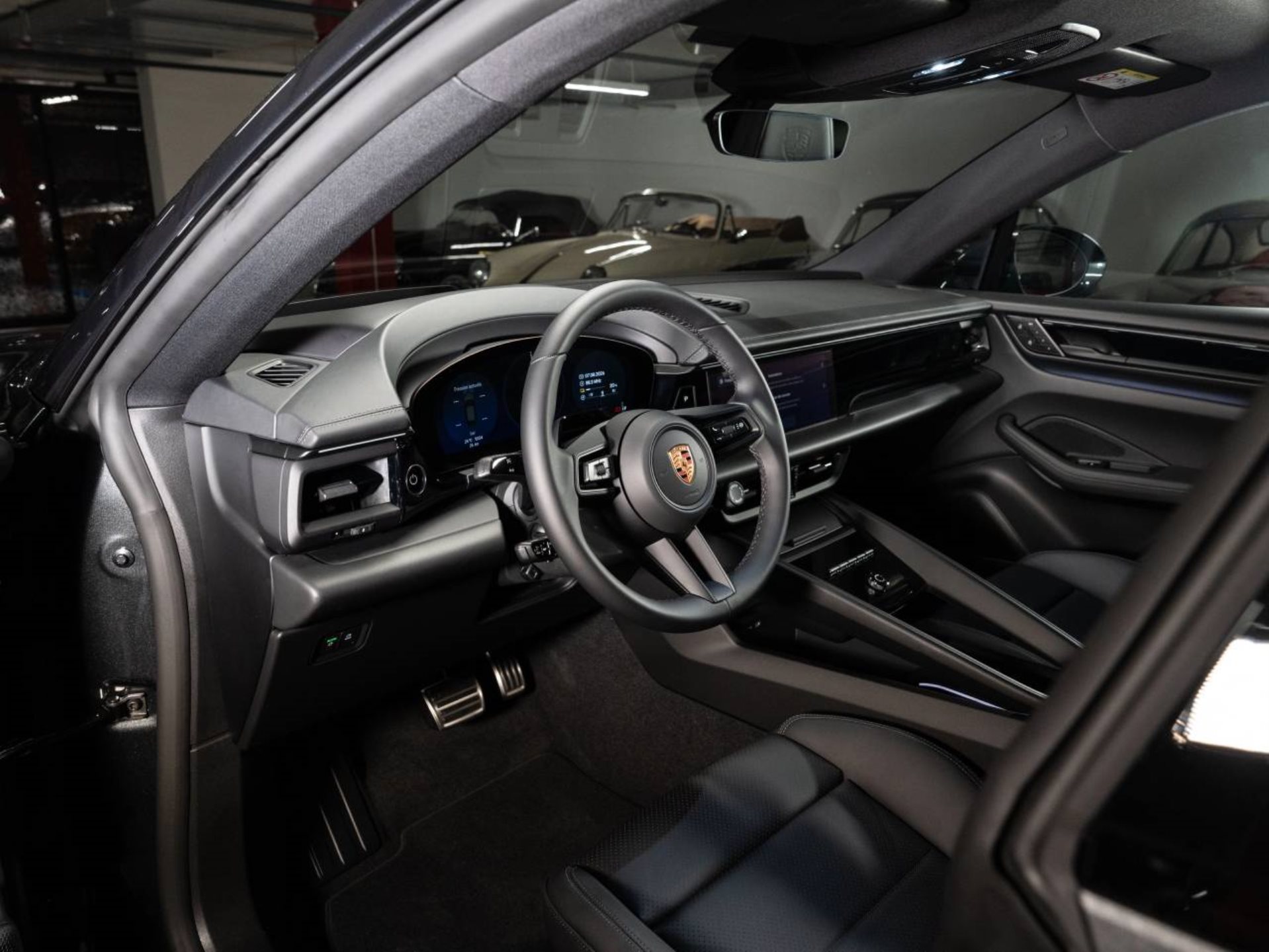 PORSCHE Macan 4S-image-8