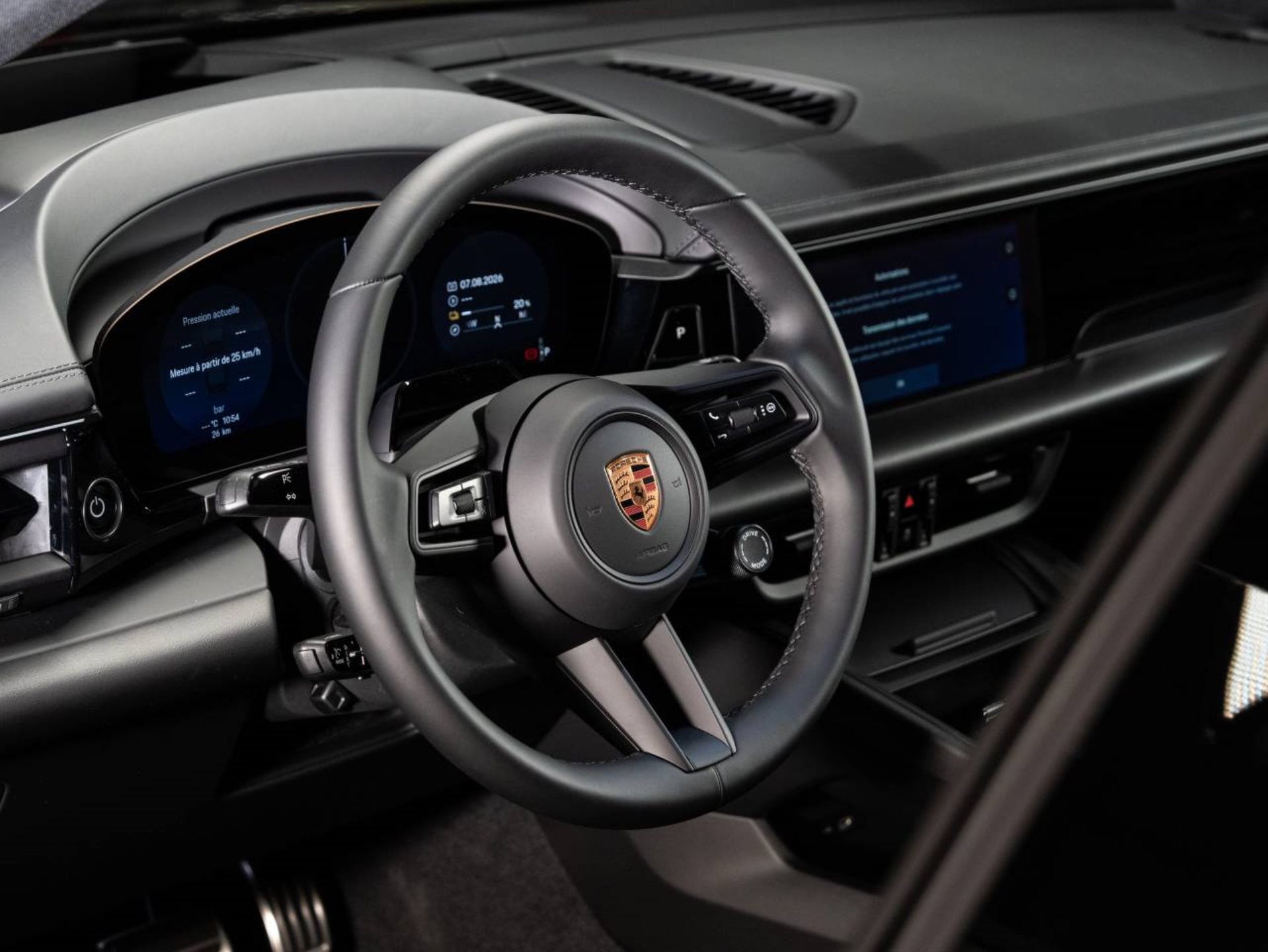 PORSCHE Macan 4S-image-3