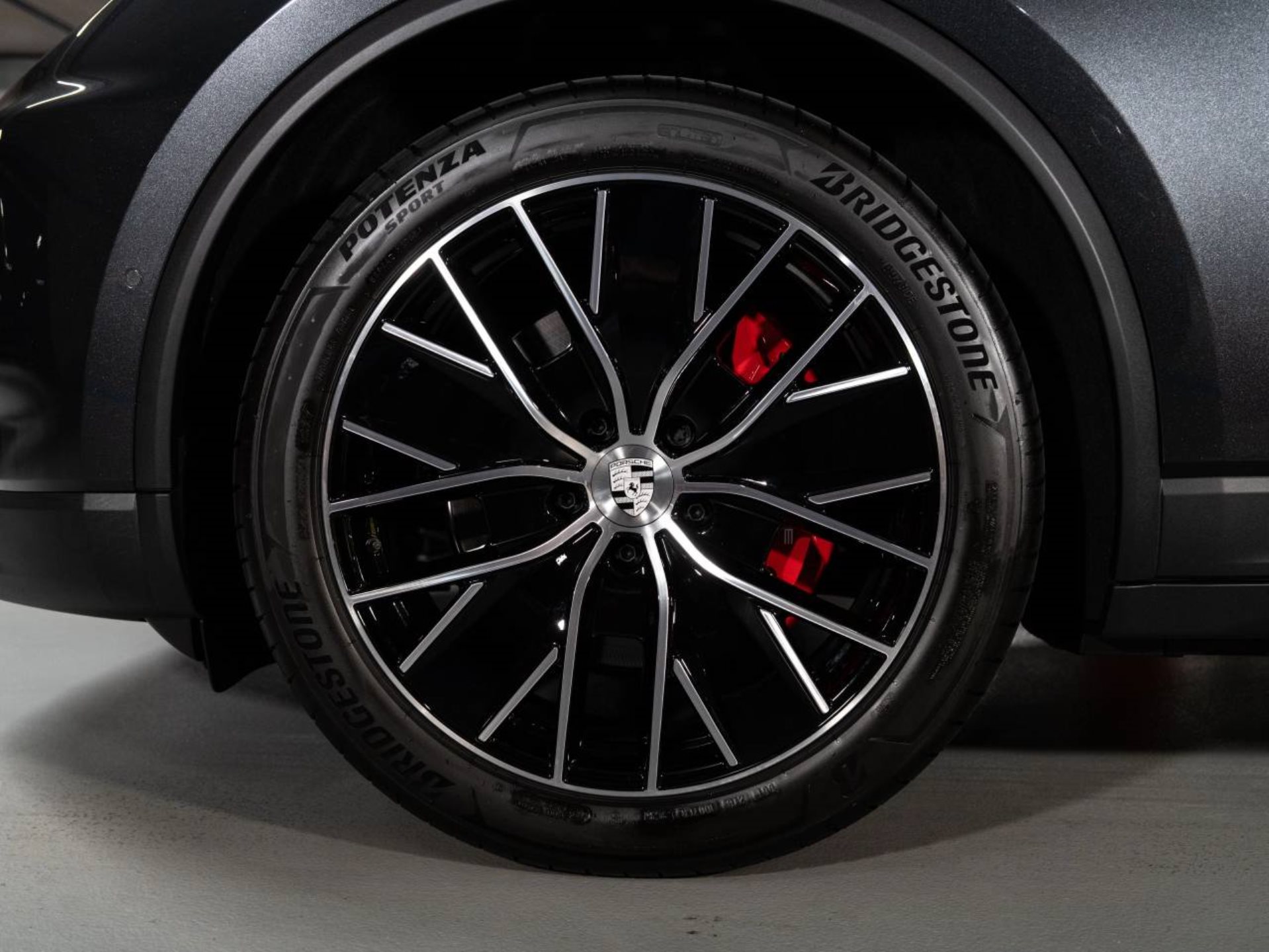 PORSCHE Macan 4S-image-18