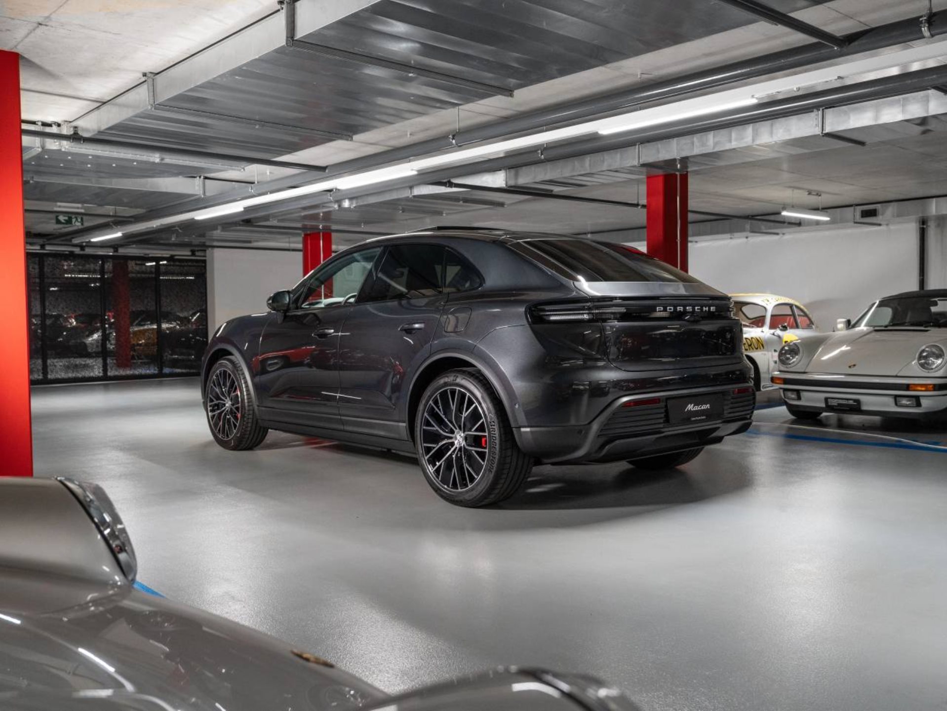PORSCHE Macan 4S-image-2