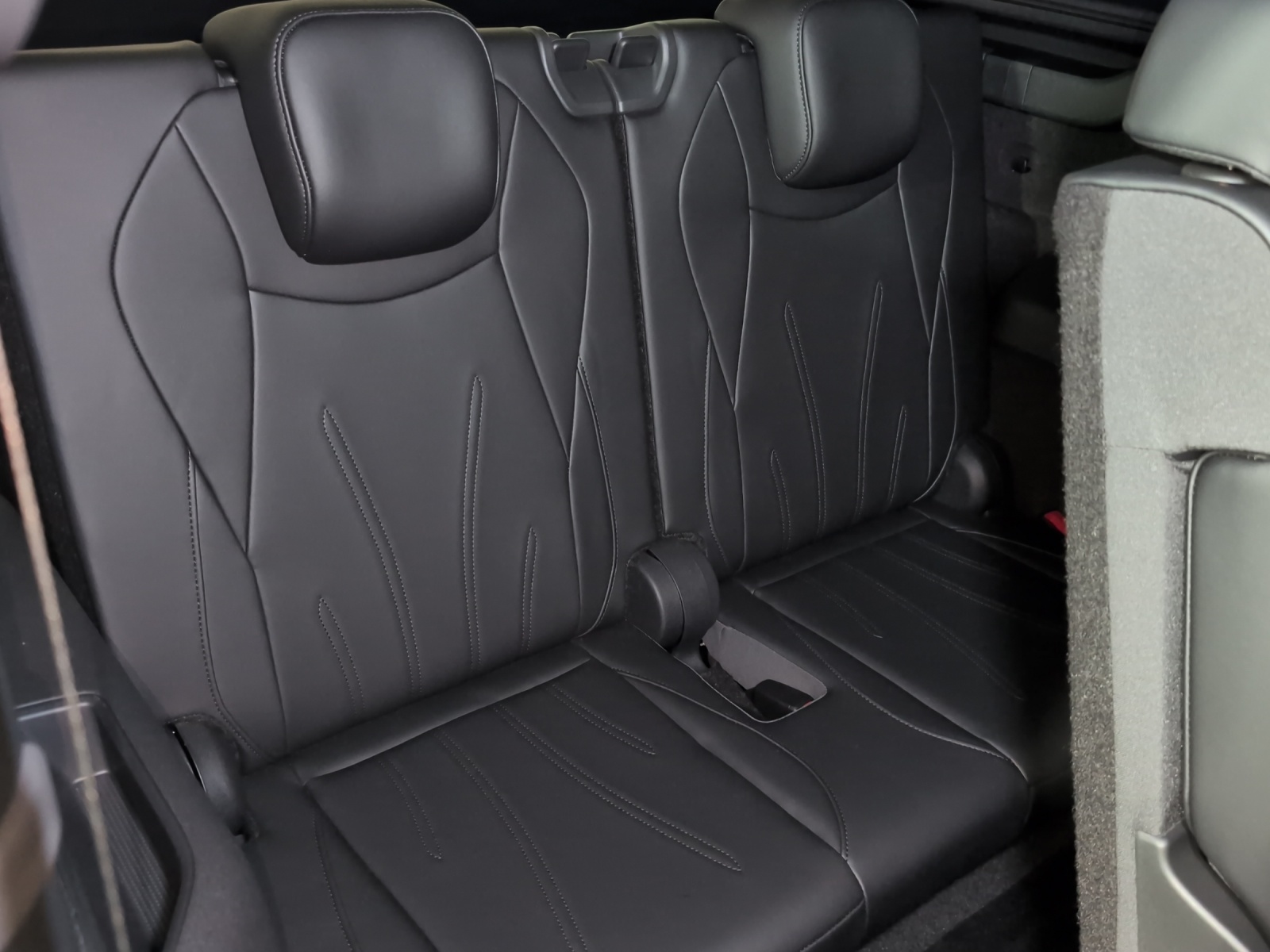 VW Tayron 2.0 TSI R-Line Plus DSG 4Motion-image-17