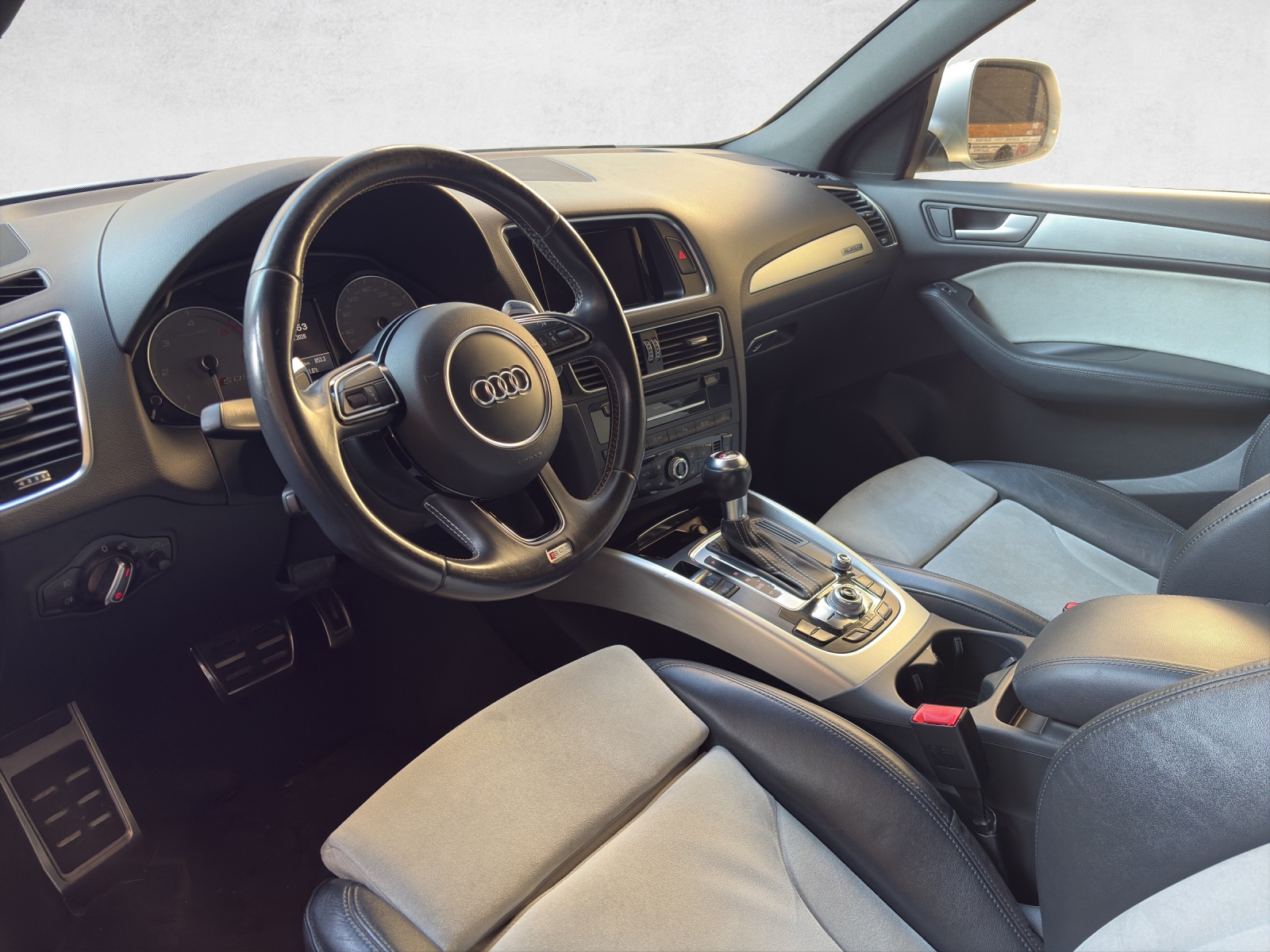 AUDI SQ5 3.0 TDI quattro tiptronic-image-9