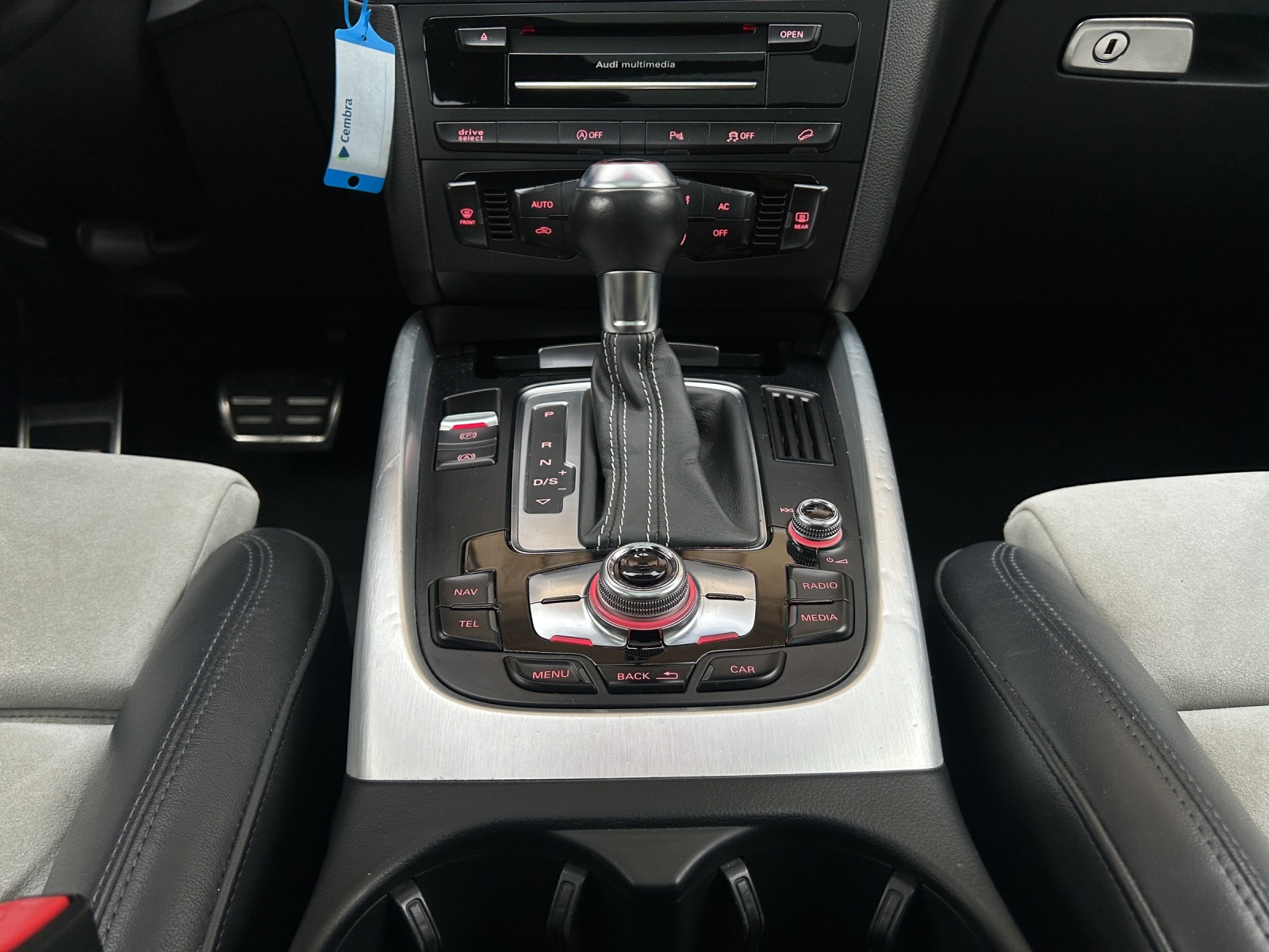 AUDI SQ5 3.0 TDI quattro tiptronic-image-12