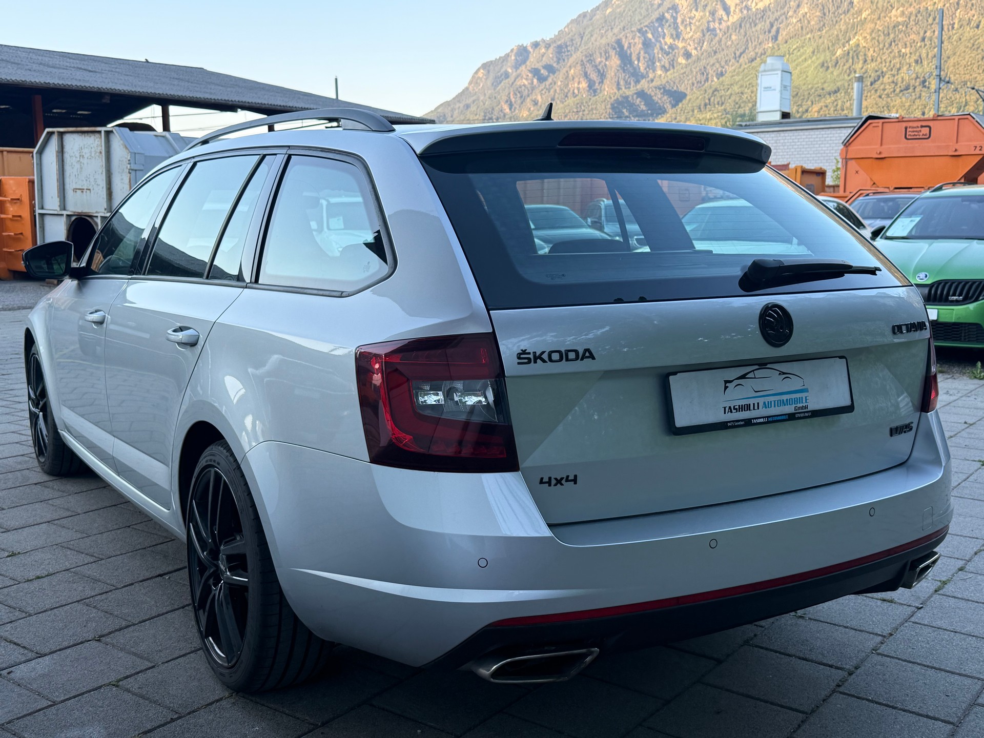 SKODA Octavia Combi 2.0 TDI RS Prag 4x4 DSG-image-3