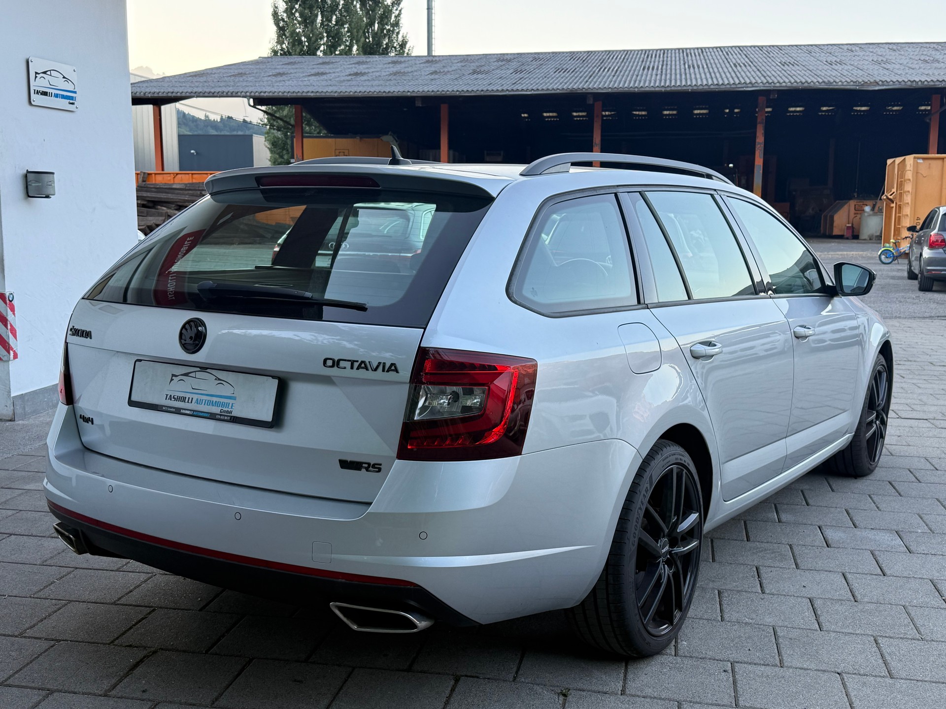 SKODA Octavia Combi 2.0 TDI RS Prag 4x4 DSG-image-6