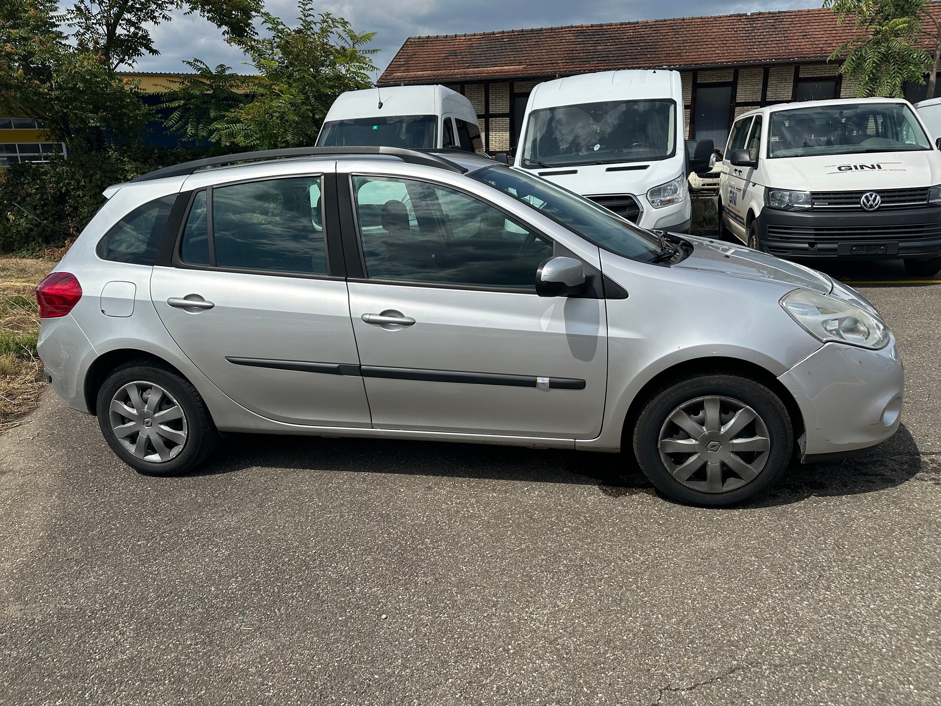 RENAULT Clio Grandtour 1.2 16V Expression-image-2