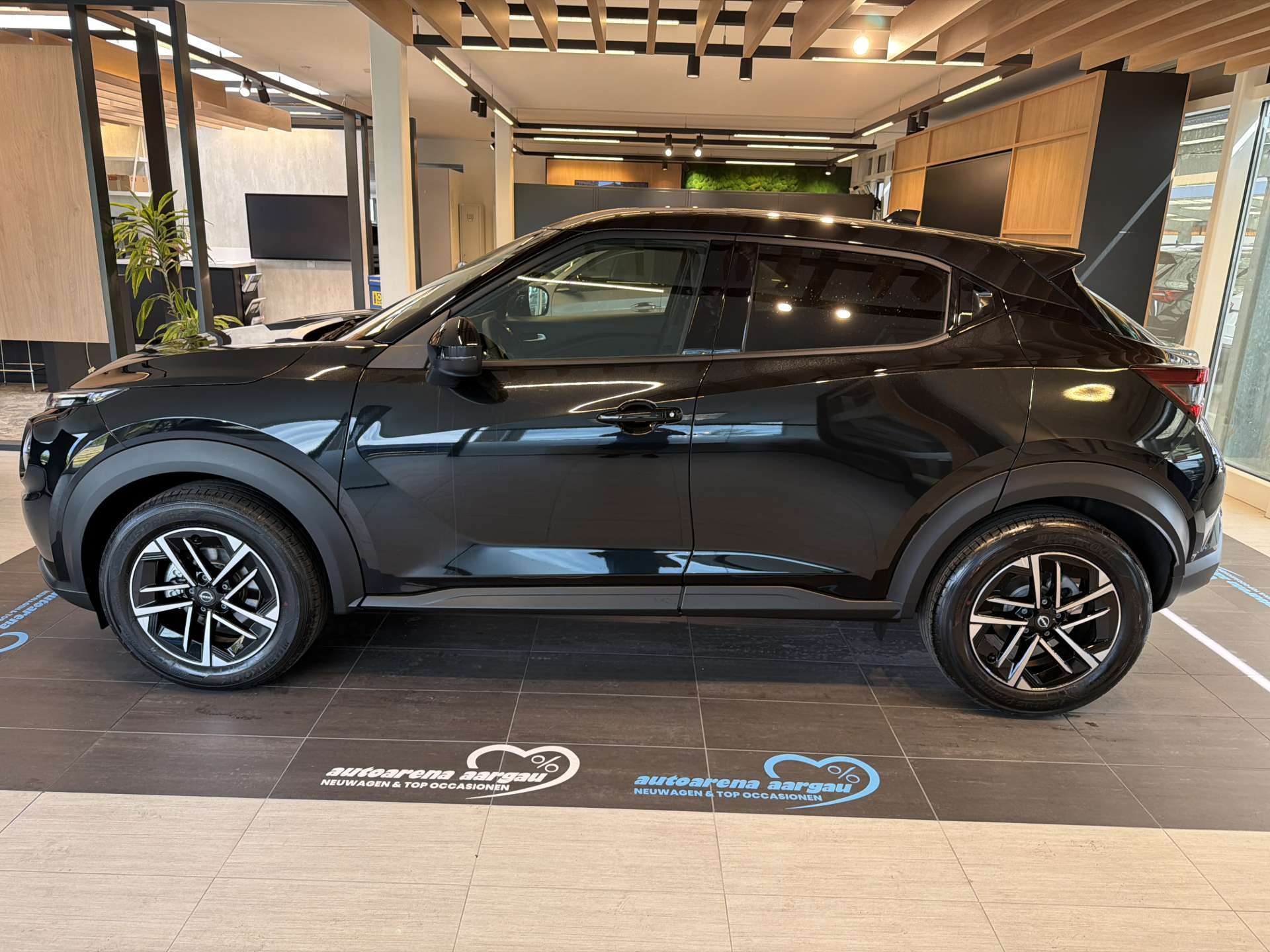 NISSAN Juke 1.0 DIG-T N-Connecta DCT-Automat-image-11