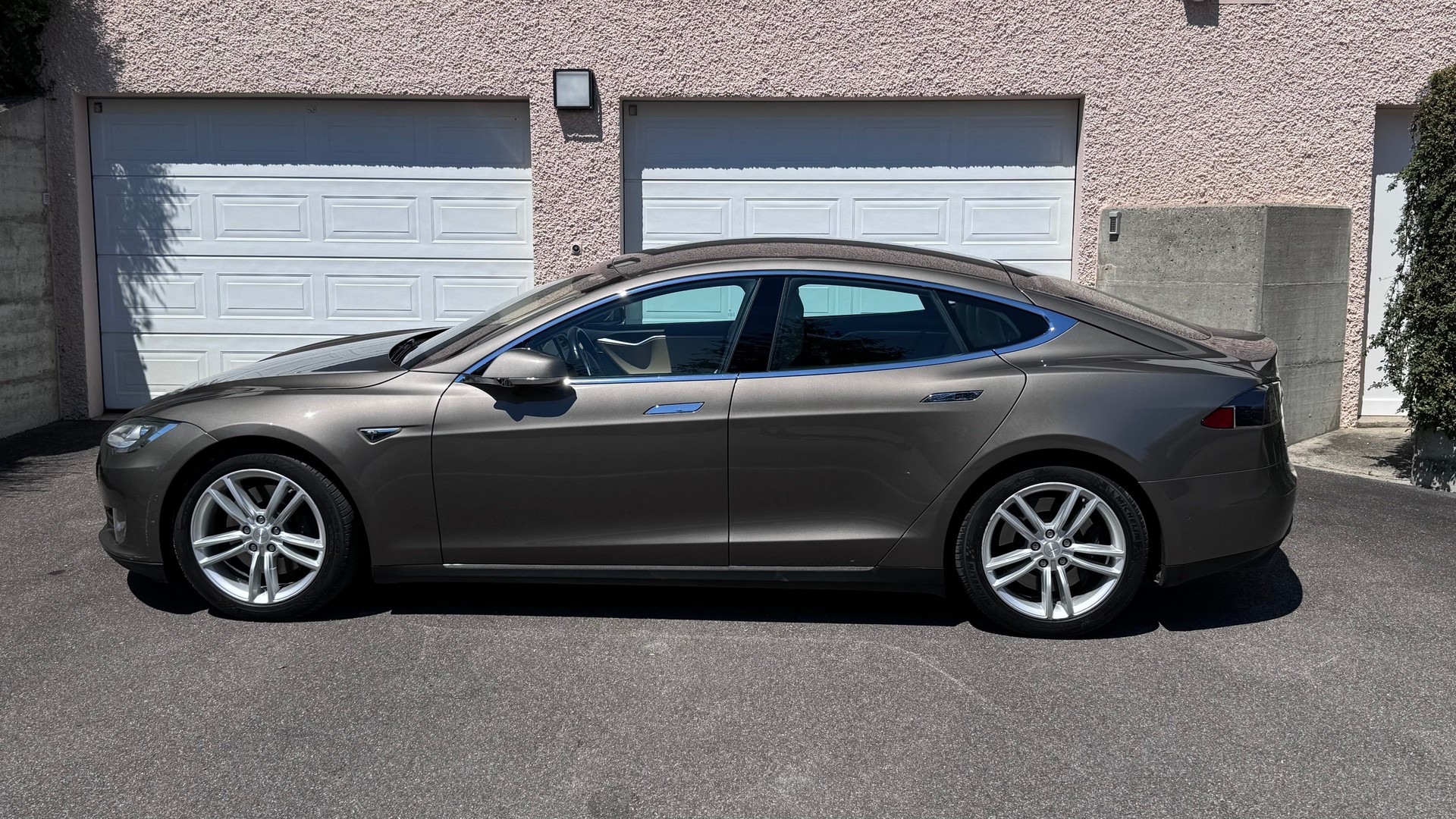 TESLA 85 D-image-0