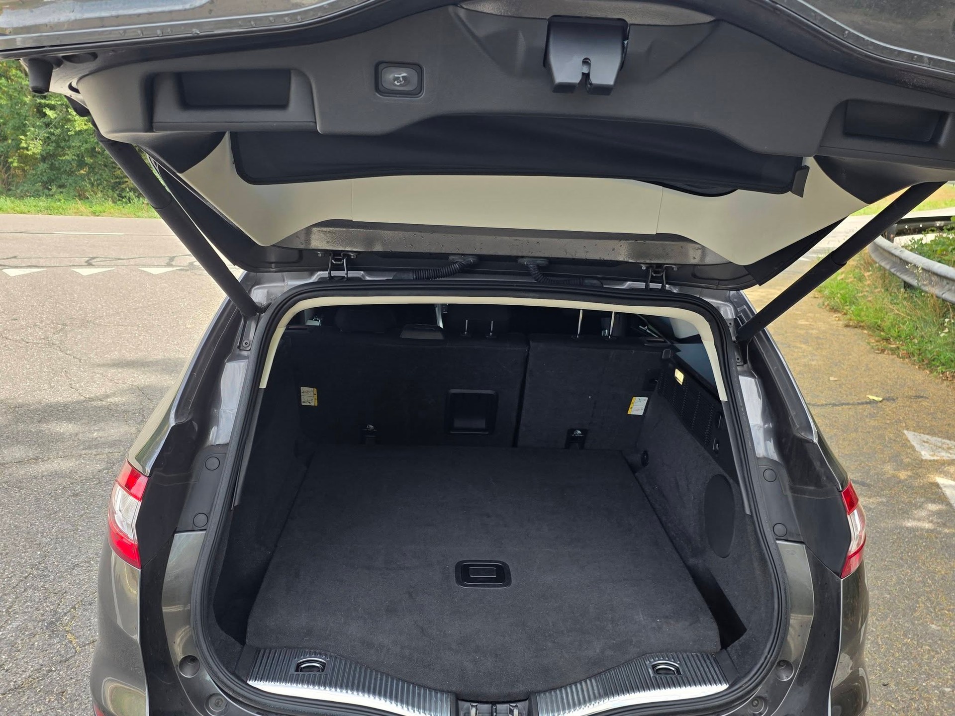 FORD Mondeo 2.0 TDCi Titanium PowerShift-image-8