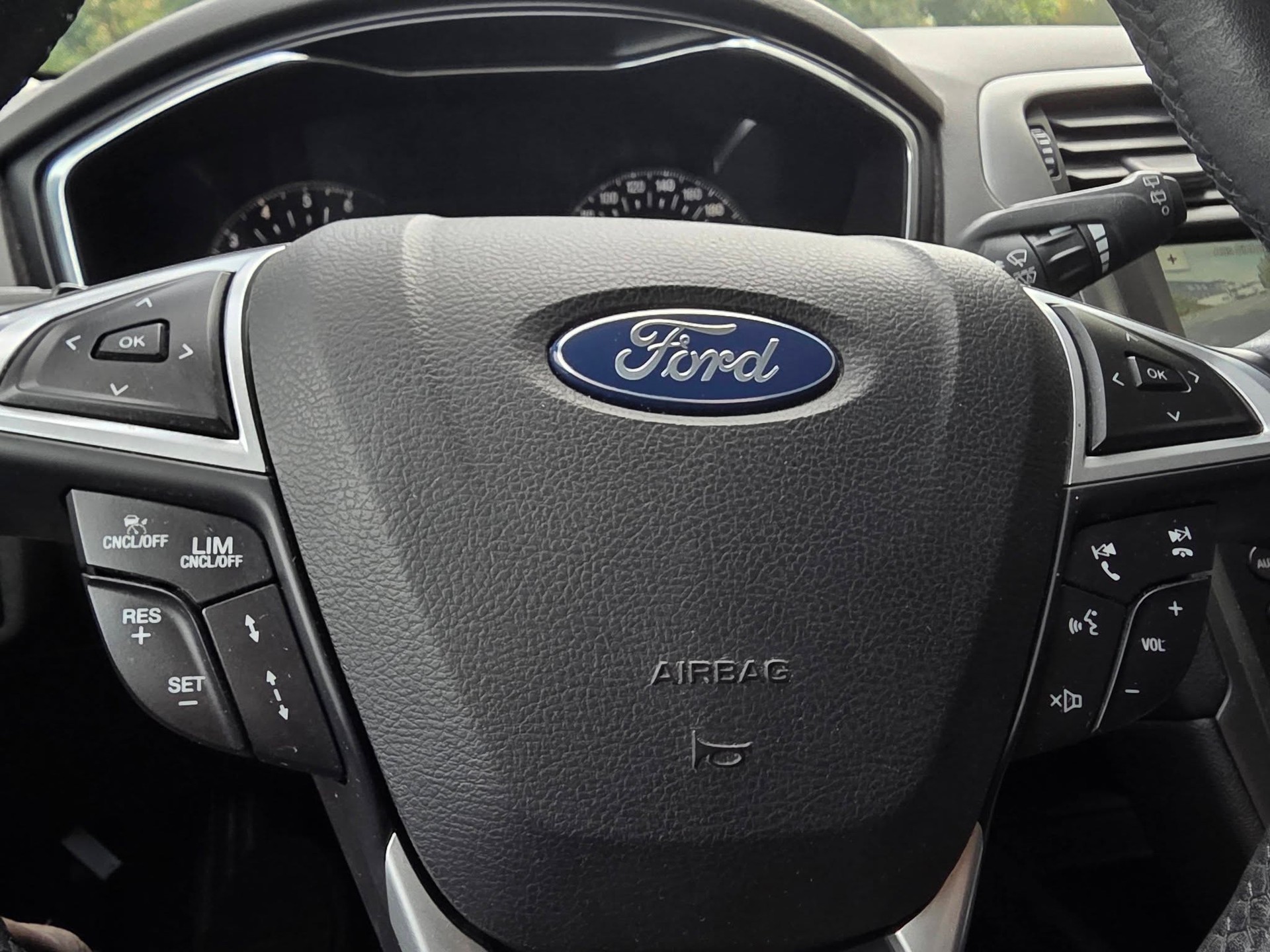 FORD Mondeo 2.0 TDCi Titanium PowerShift-image-9