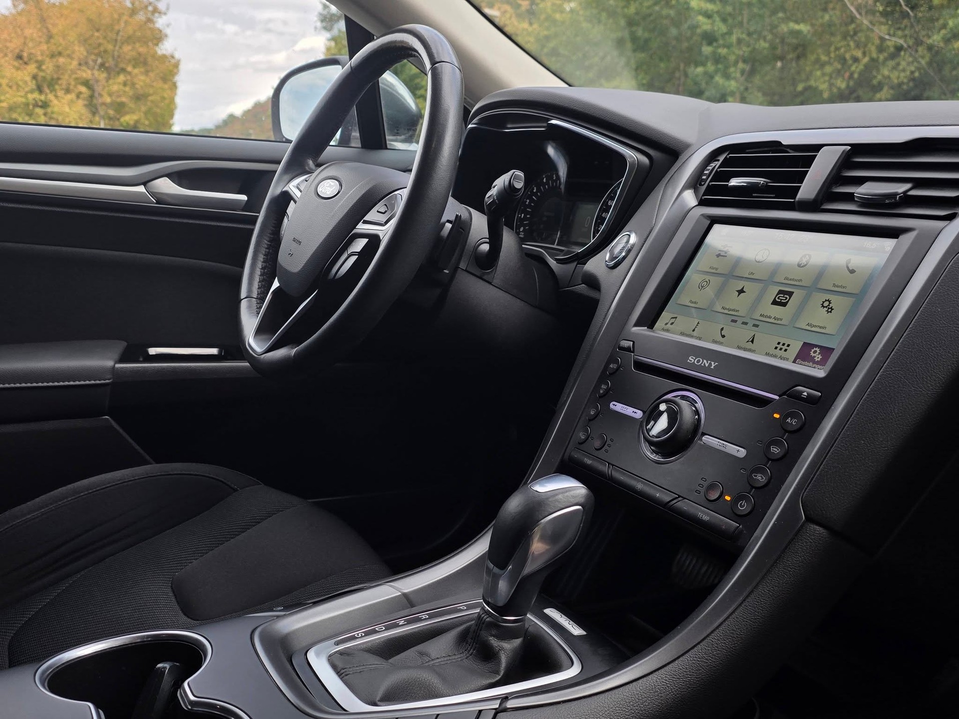 FORD Mondeo 2.0 TDCi Titanium PowerShift-image-1