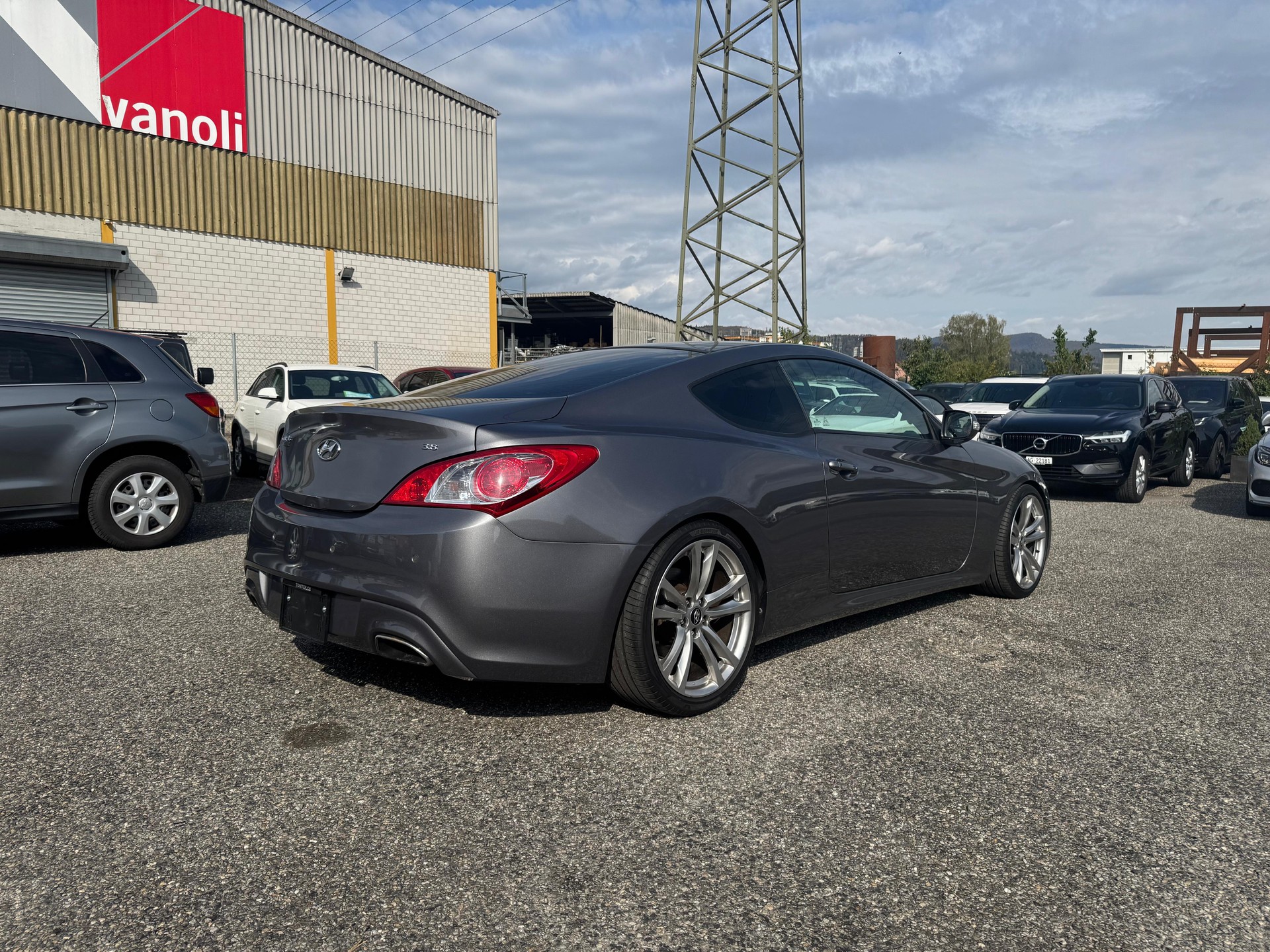 HYUNDAI Genesis 3.8 V6 Automatic-image-4