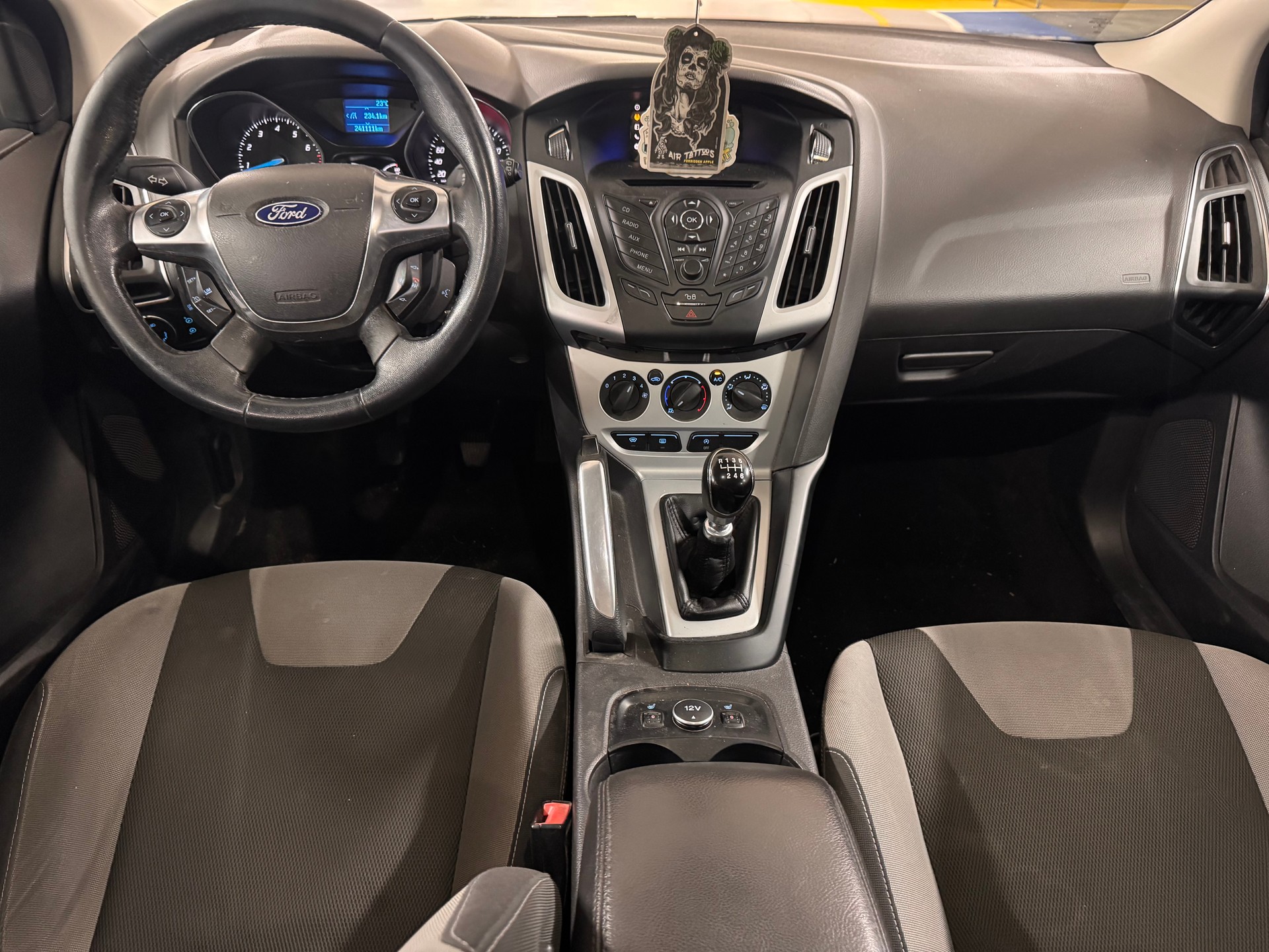FORD Focus 1.6 SCTi Titanium-image-12