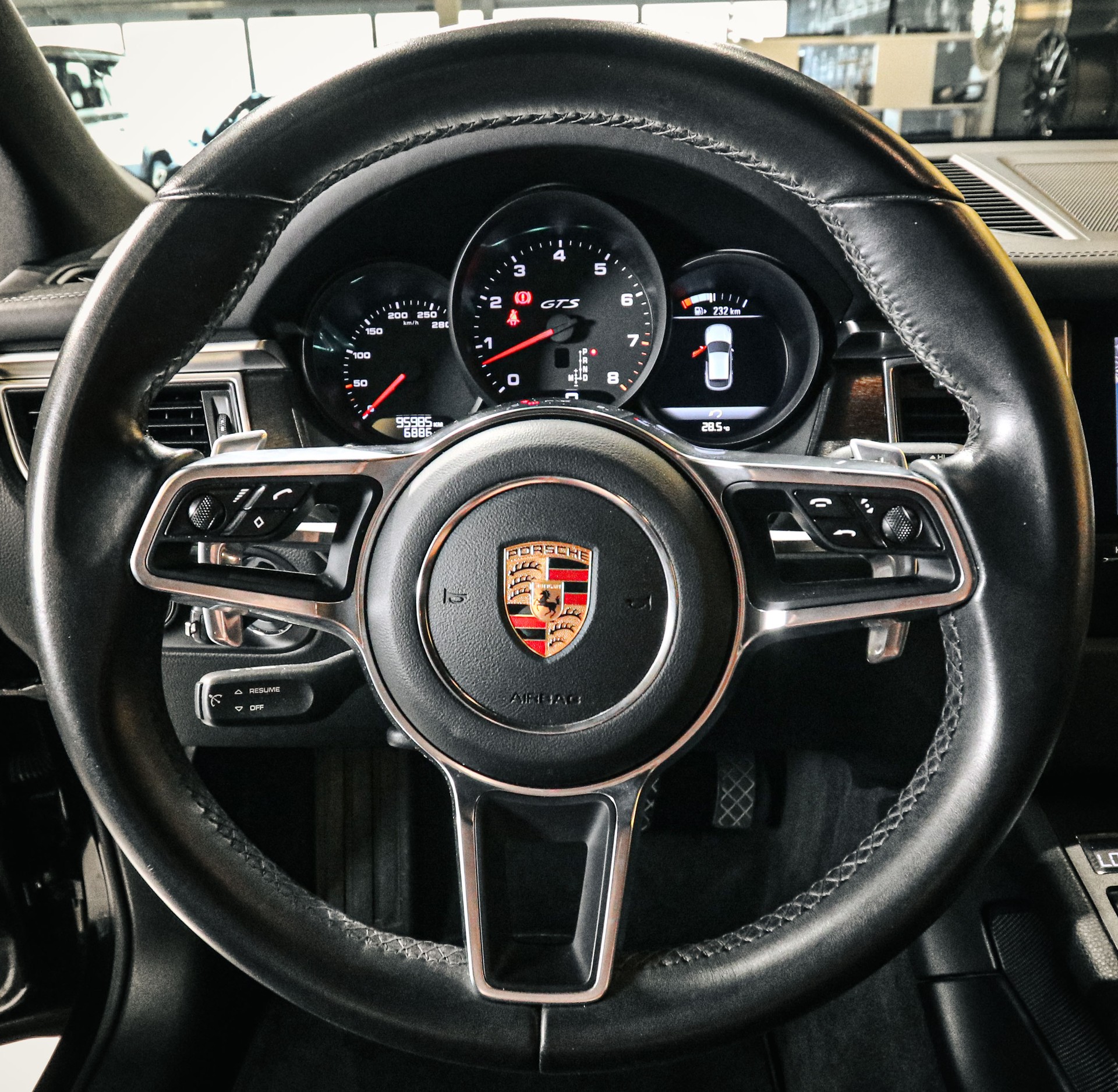 PORSCHE Macan GTS PDK-image-12