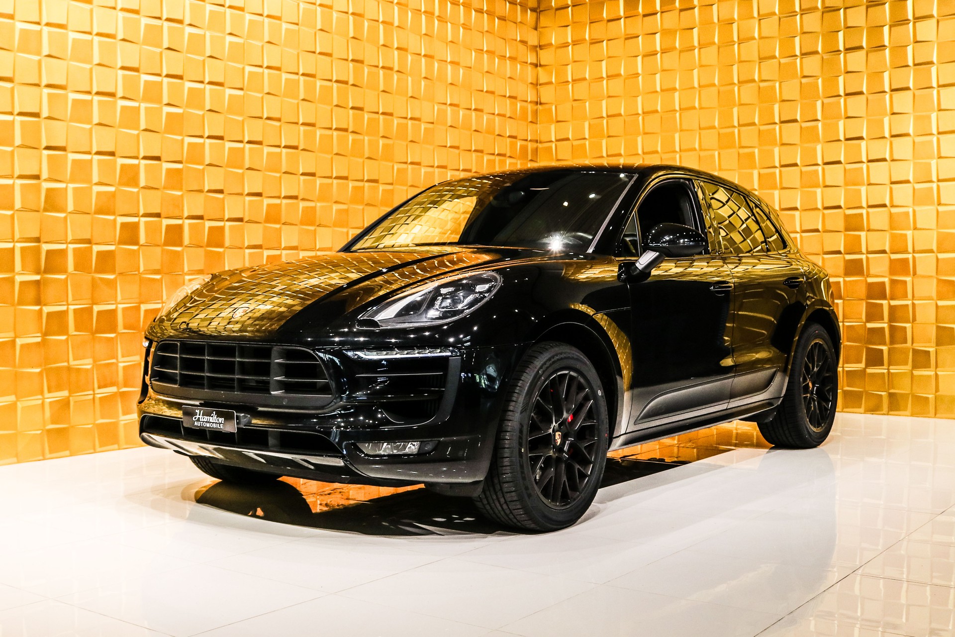 PORSCHE Macan GTS PDK-showroom-element-3