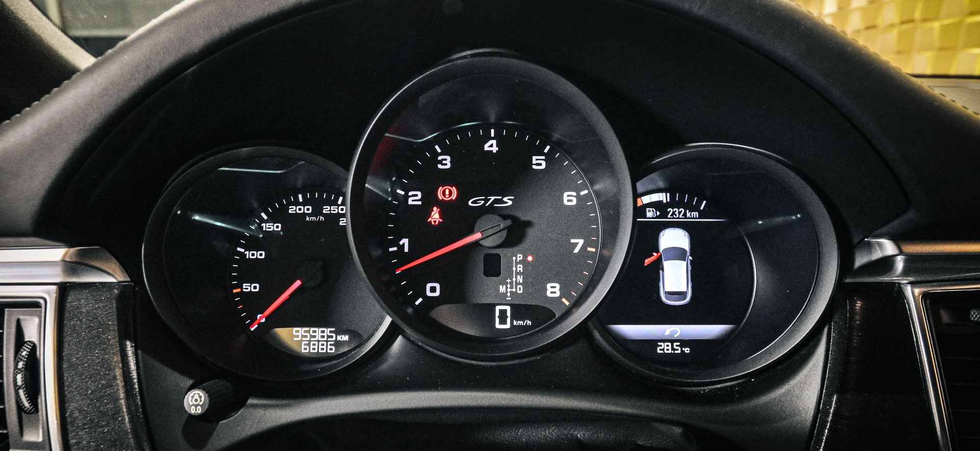 PORSCHE Macan GTS PDK-image-15