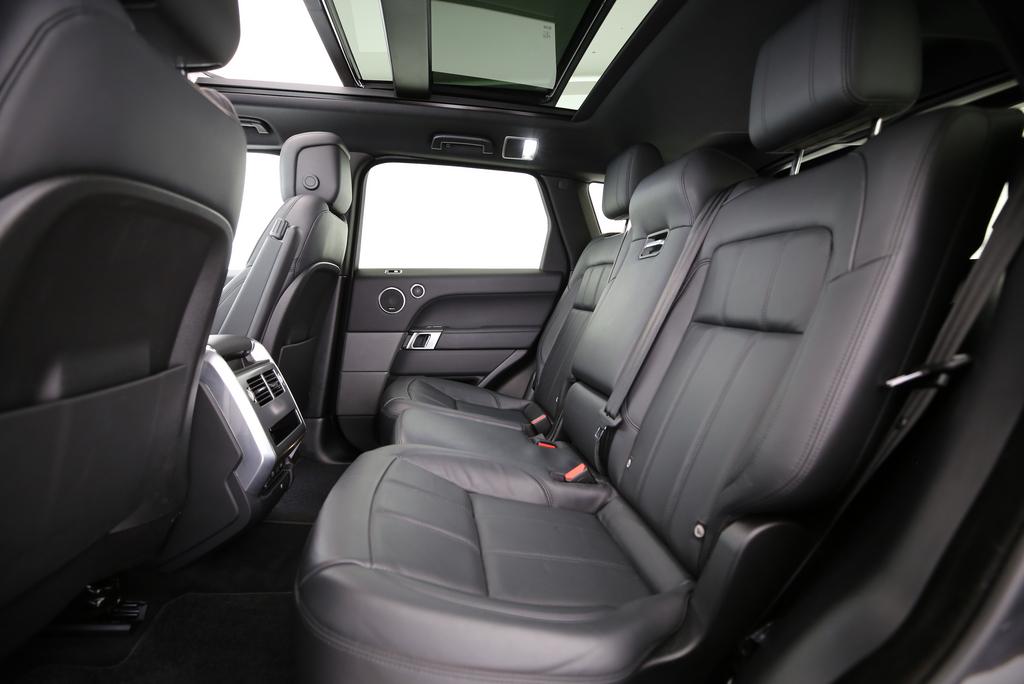 LAND ROVER Range Rover Sport 2.0 P400e HSE Dynamic-image-8