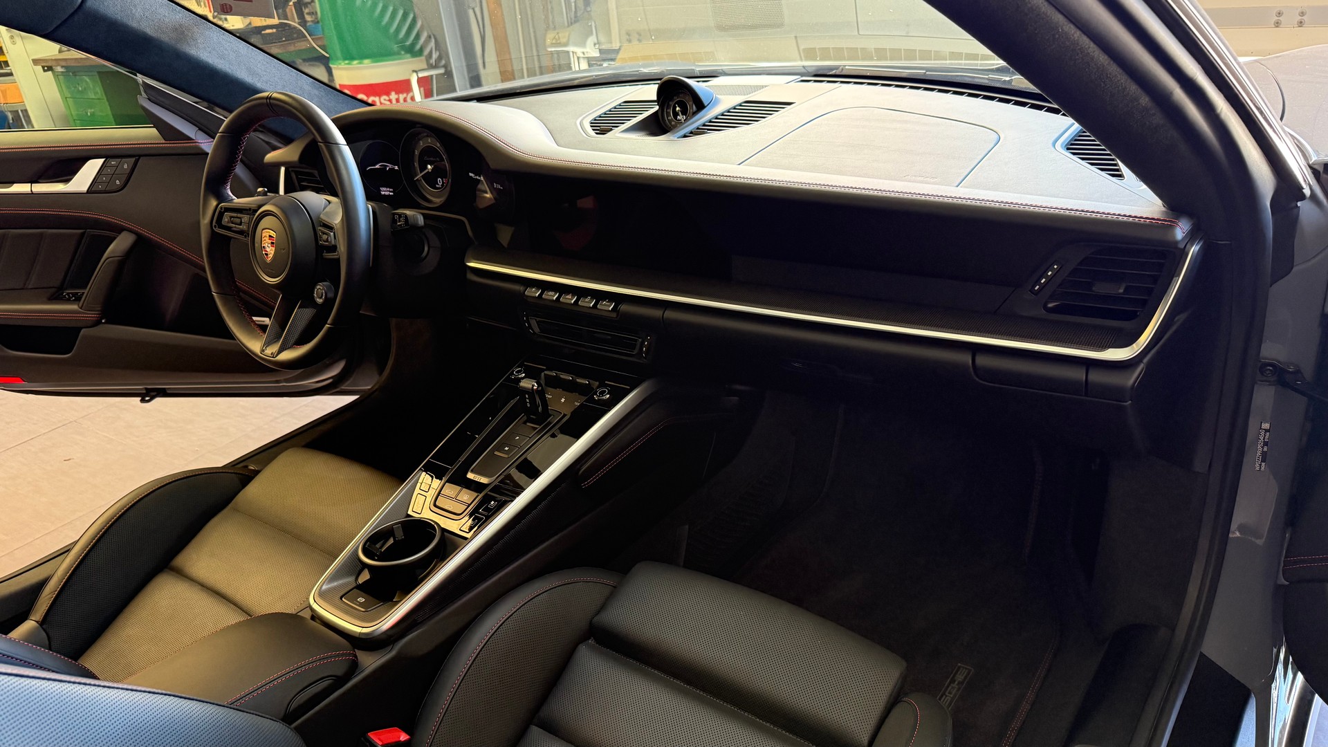 PORSCHE 911 Turbo S PDK-image-11