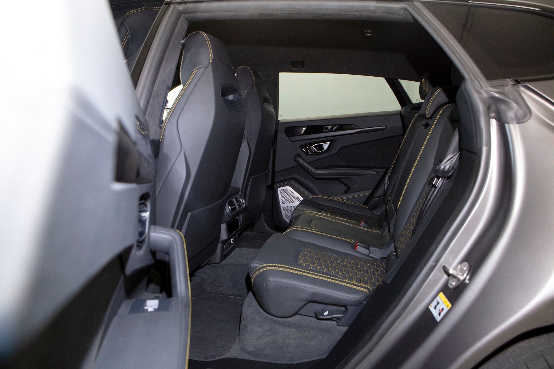 LAMBORGHINI Urus E-Gear-image-7
