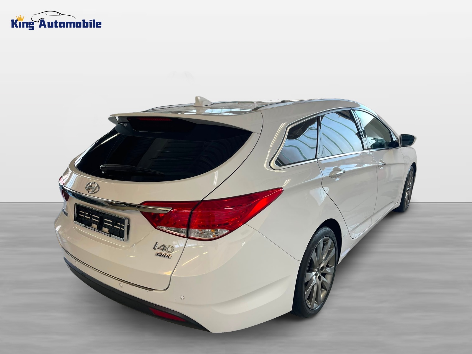 HYUNDAI i40 Wagon 1.7 CRDI Premium Automatic | Frisch MFK | CH-Auto | Ab Service | Pano Dach | Leder-image-6