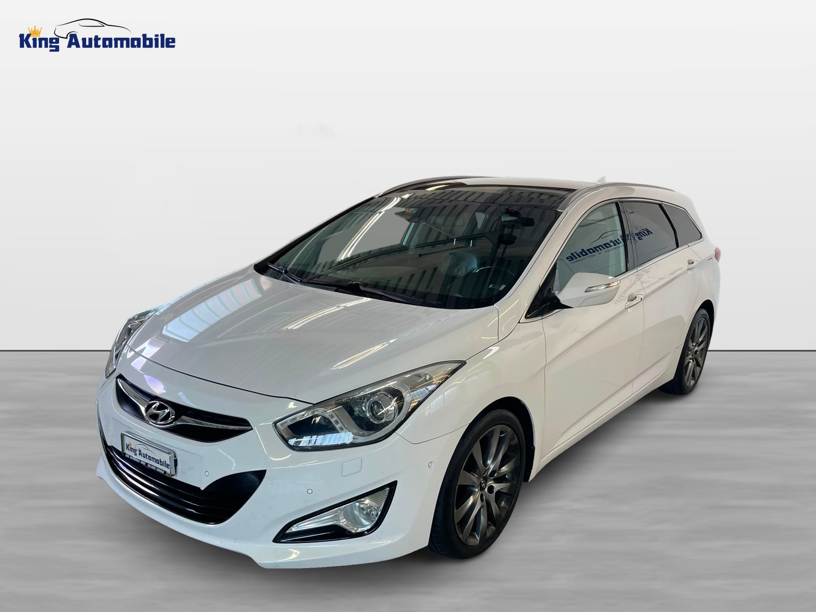 HYUNDAI i40 Wagon 1.7 CRDI Premium Automatic | Frisch MFK | CH-Auto | Ab Service | Pano Dach | Leder-image-1