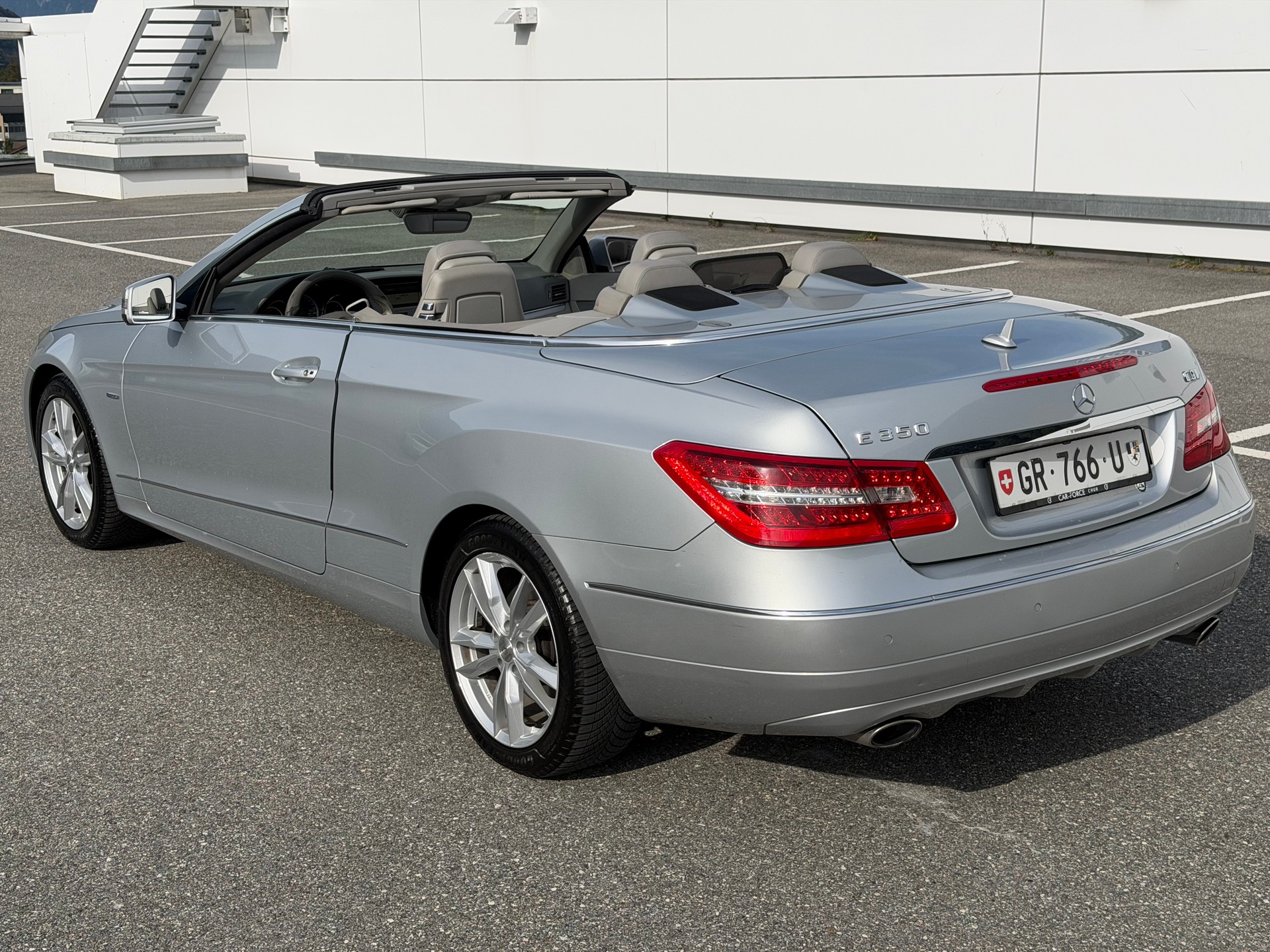 MERCEDES-BENZ E 350 CDI BlueEfficiency 7G-Tronic-image-11