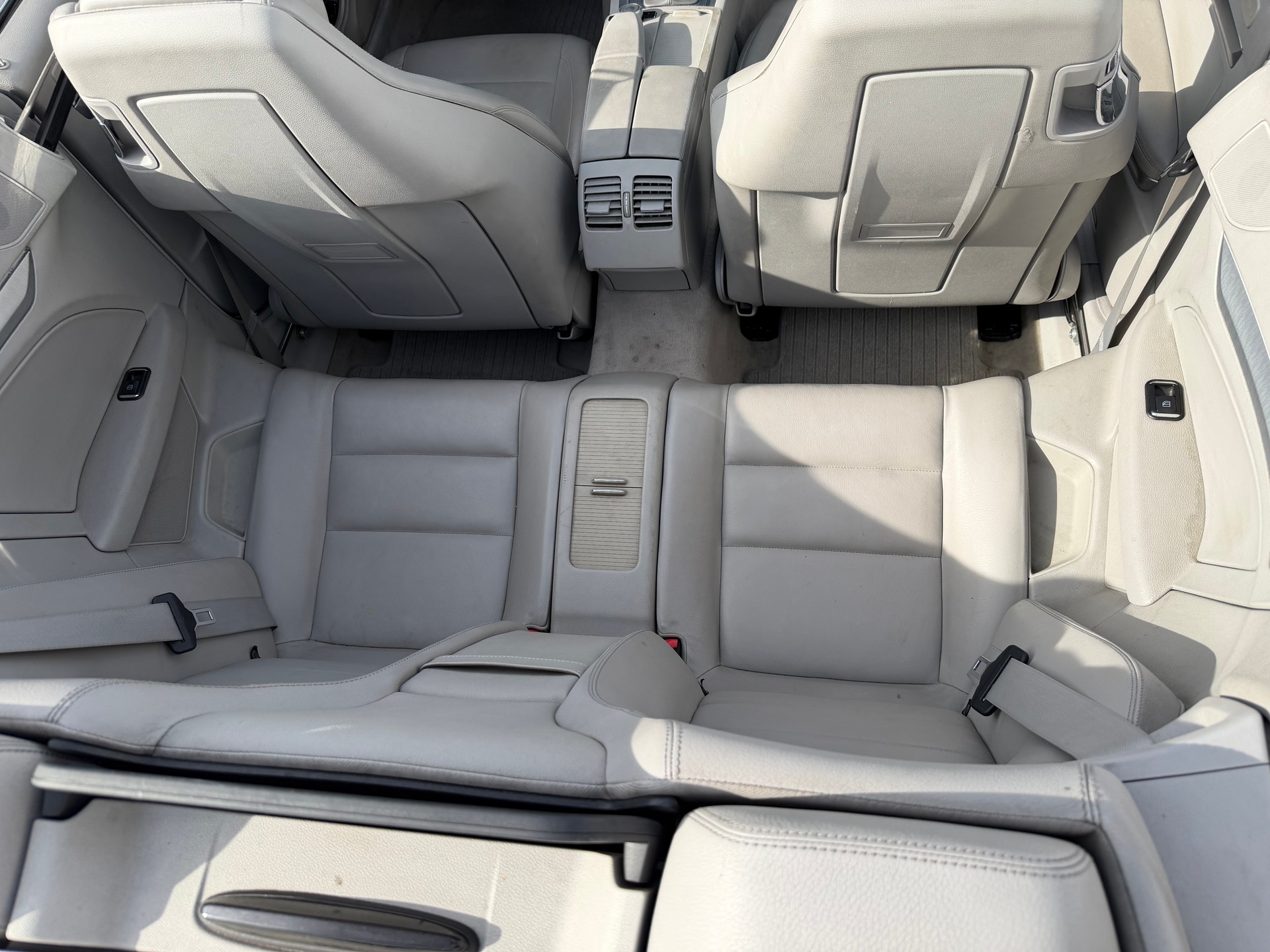 MERCEDES-BENZ E 350 CDI BlueEfficiency 7G-Tronic-image-18