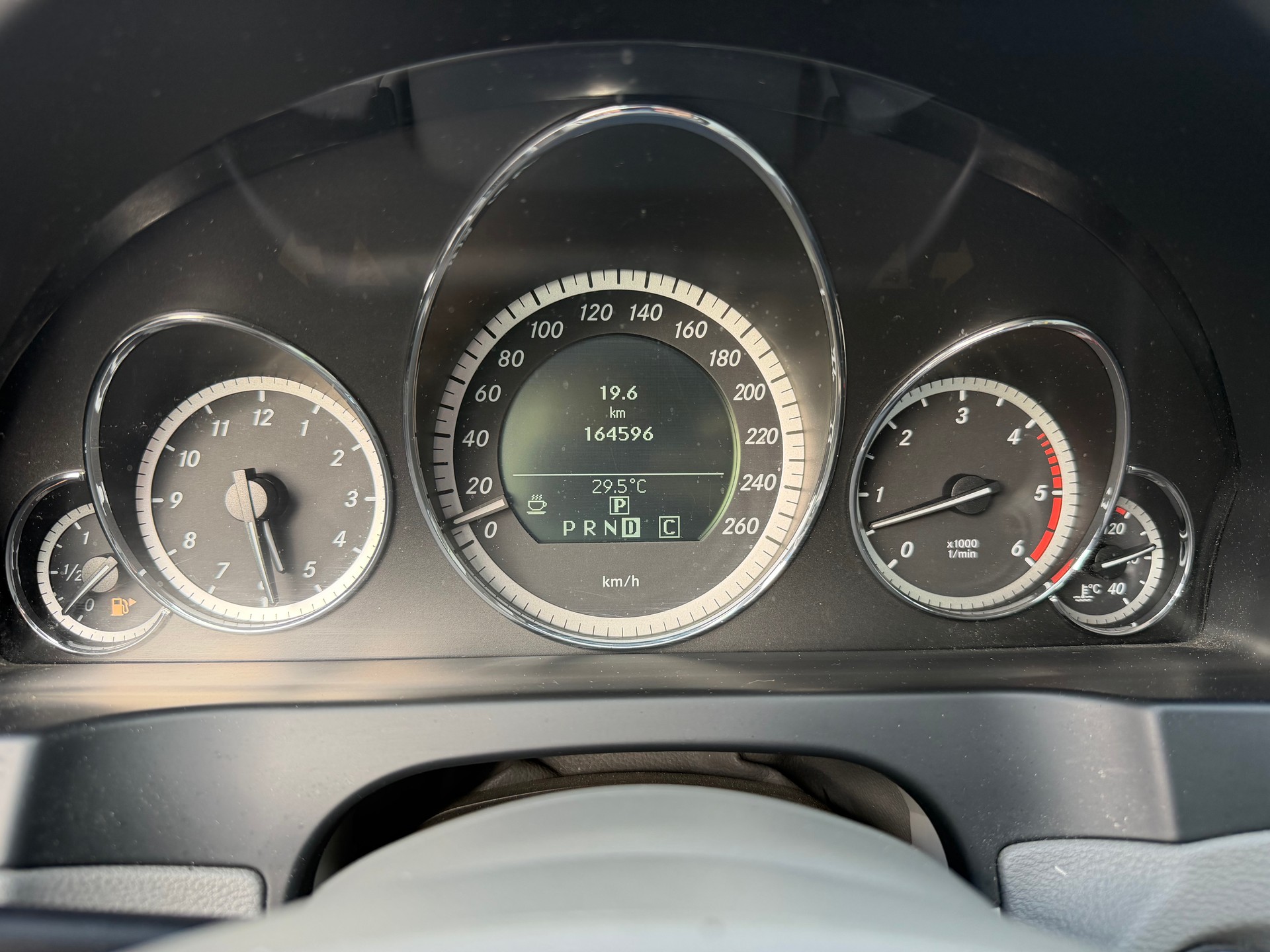 MERCEDES-BENZ E 350 CDI BlueEfficiency 7G-Tronic-image-27