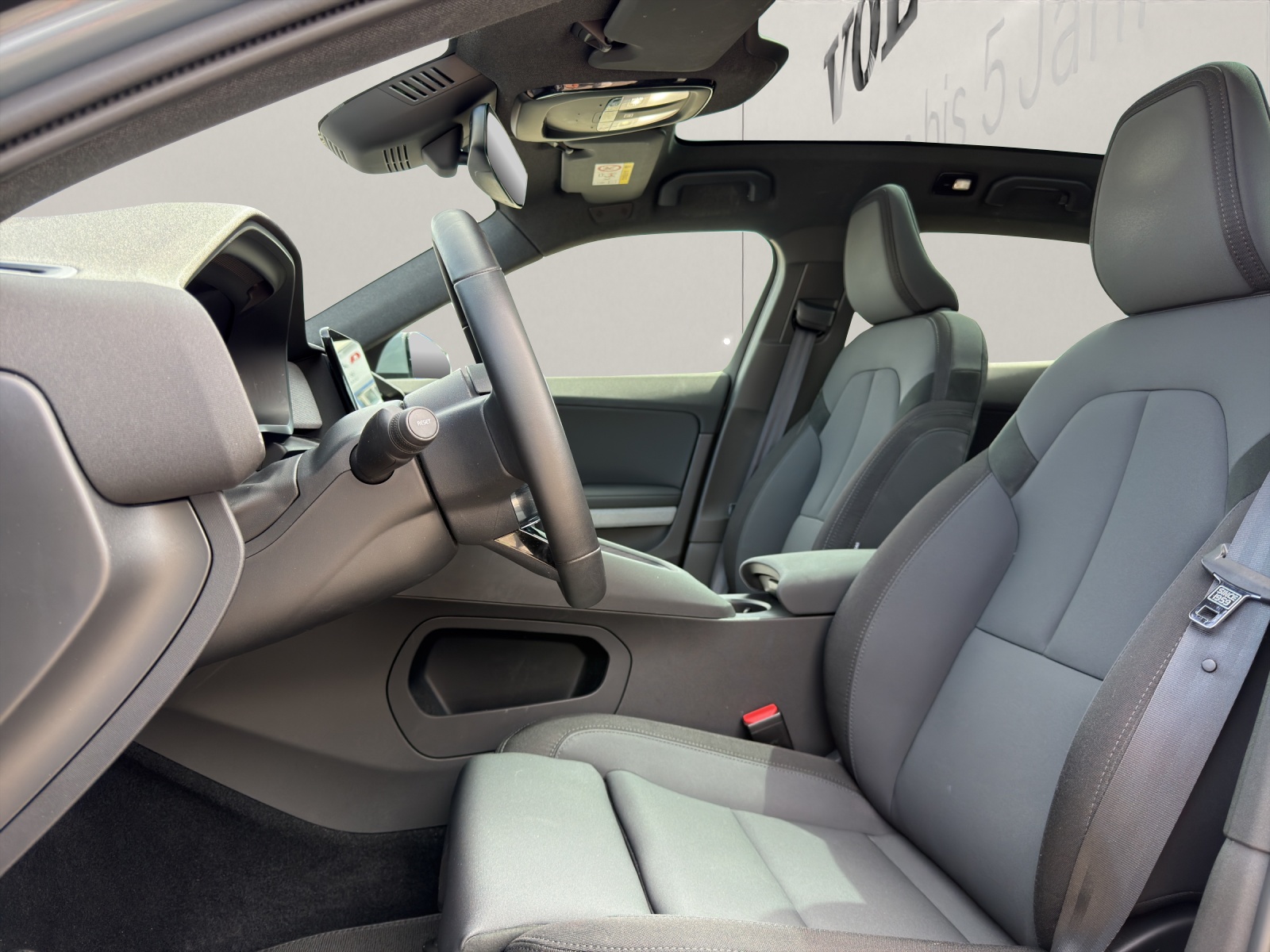 POLESTAR 2 Long Range Dual Motor-image-8