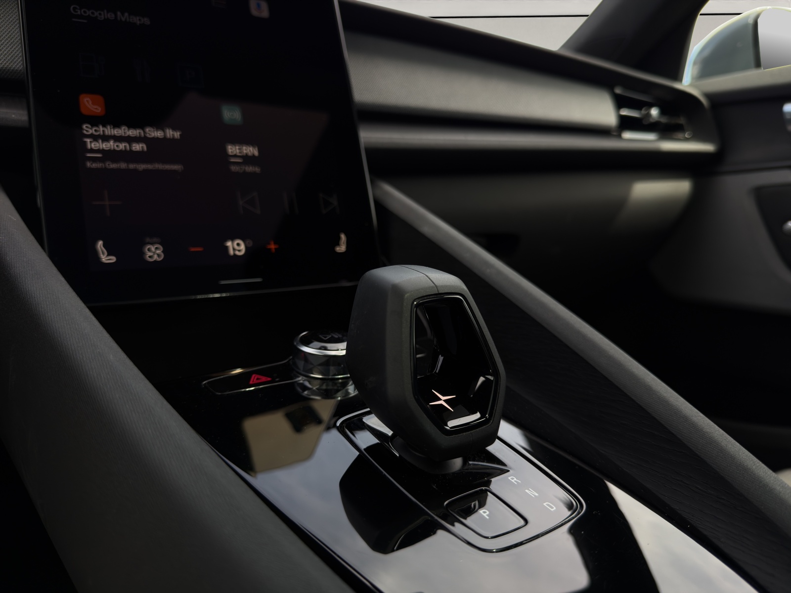 POLESTAR 2 Long Range Dual Motor-image-15