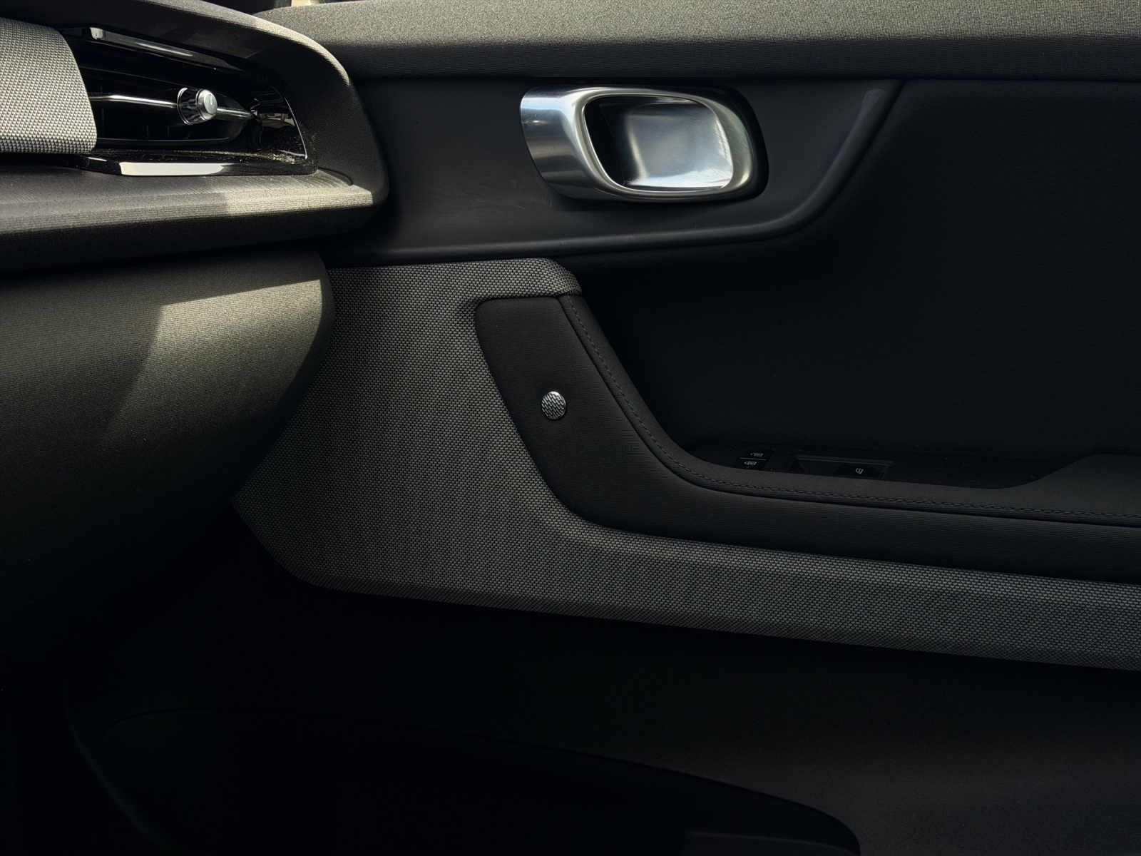 POLESTAR 2 Long Range Dual Motor-image-16