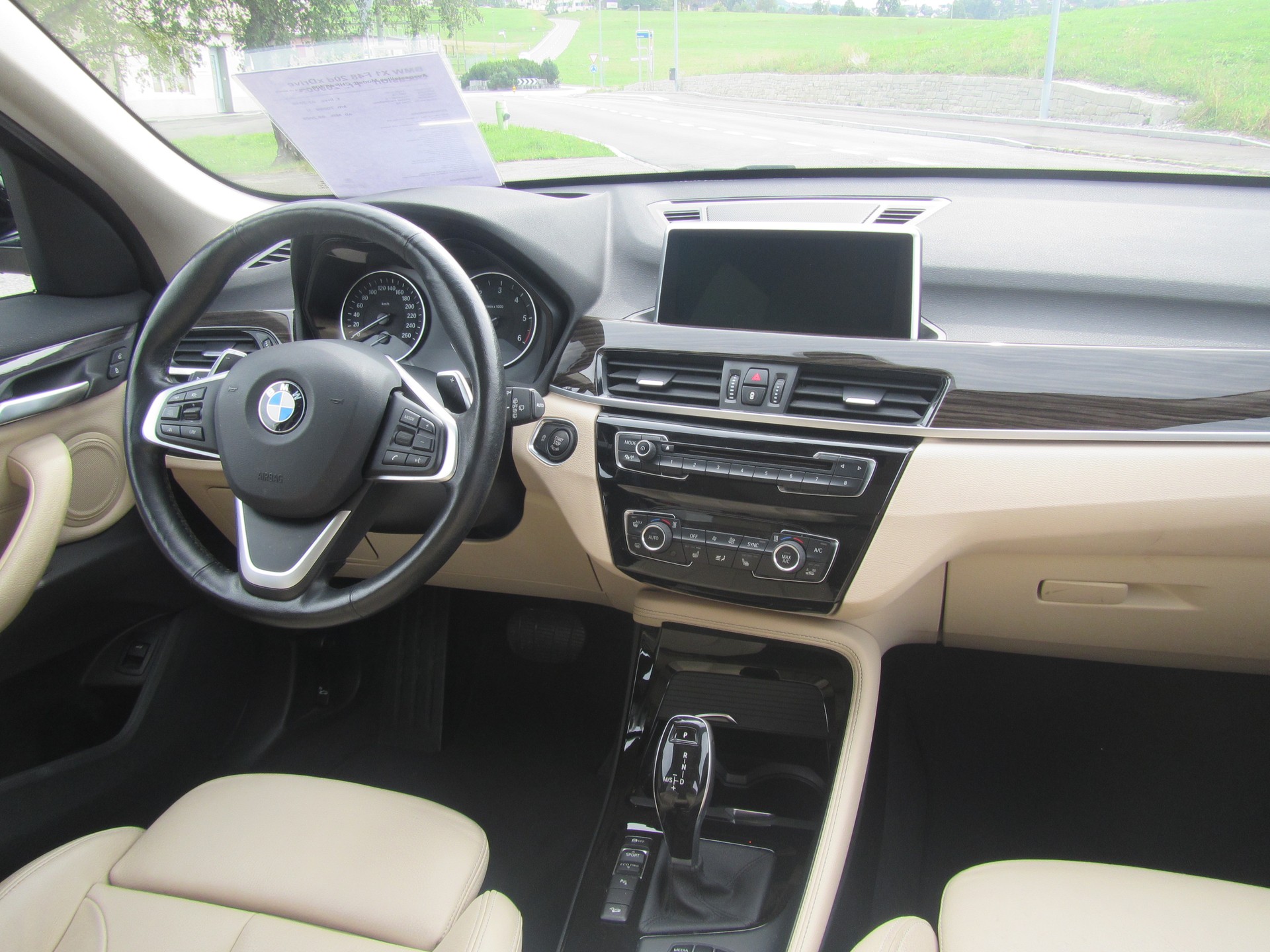 BMW X1 xDrive 20d xLine Steptronic-image-6