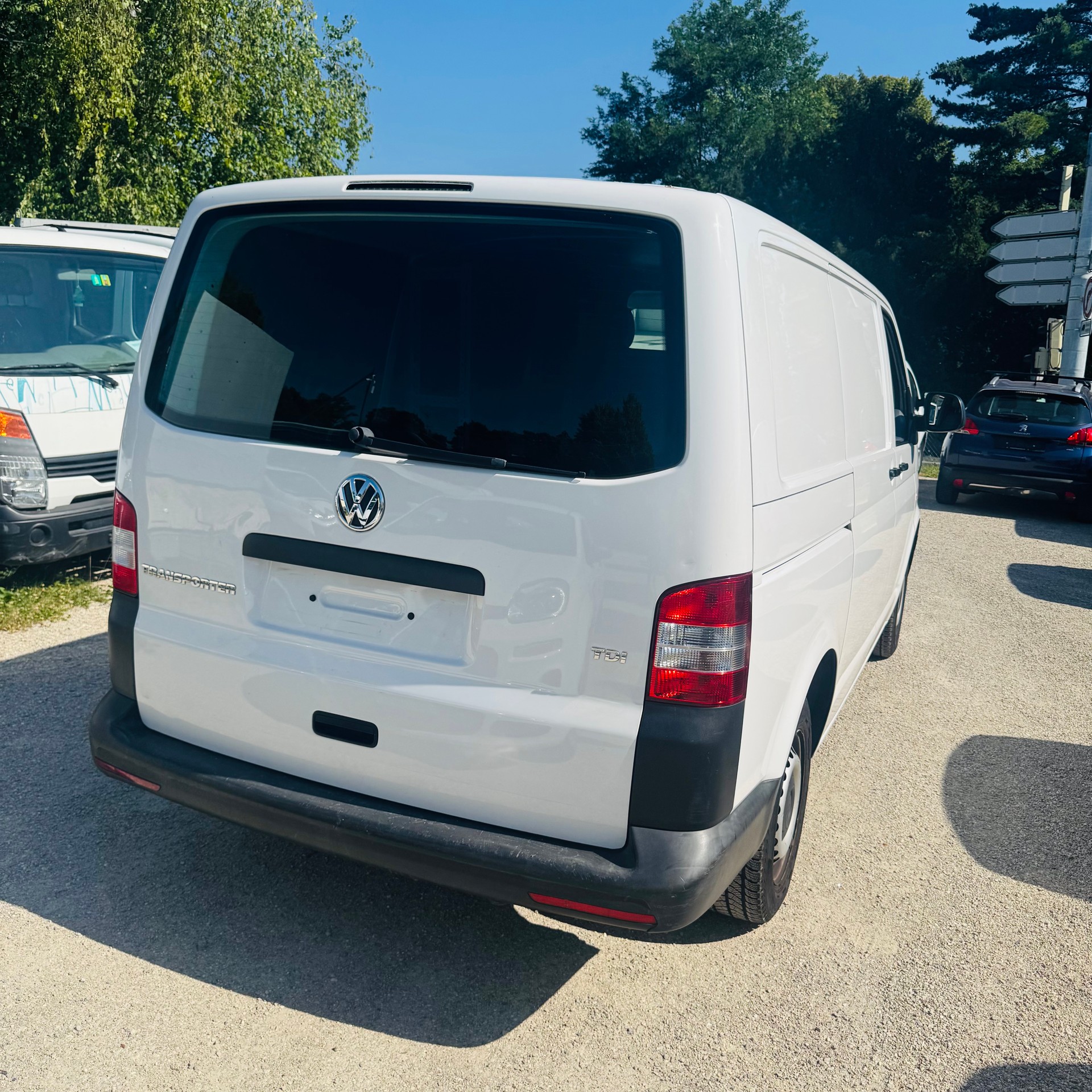 VW T5 2.0 TDI-image-2