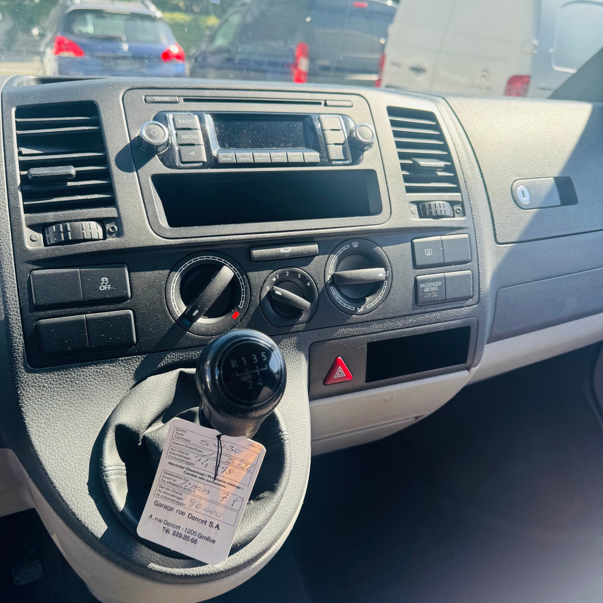 VW T5 2.0 TDI-image-6