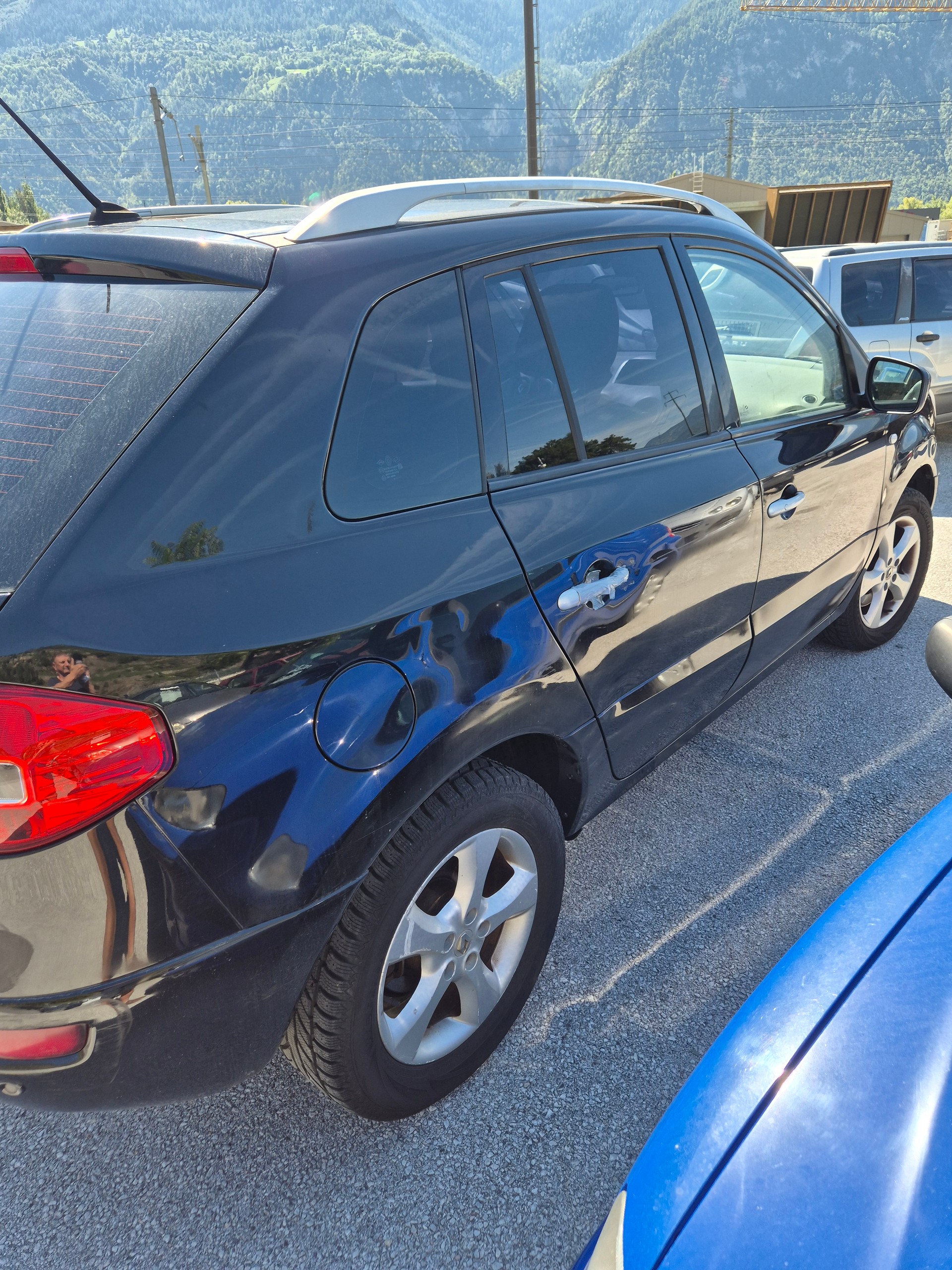 RENAULT Koleos 2.5 Dynamique Luxe 4x4-image-8