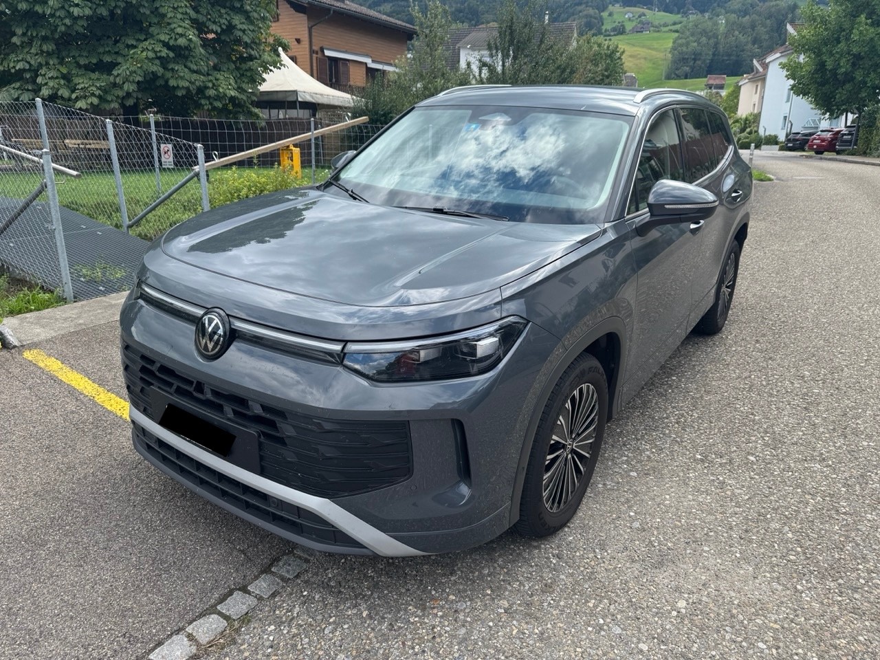 VW Tayron 2.0 TDI 4Motion DSG, 5 Jahre Werksgarantie, 7 Sitzer, AHK, 4x4, garagengepflegt-image-0