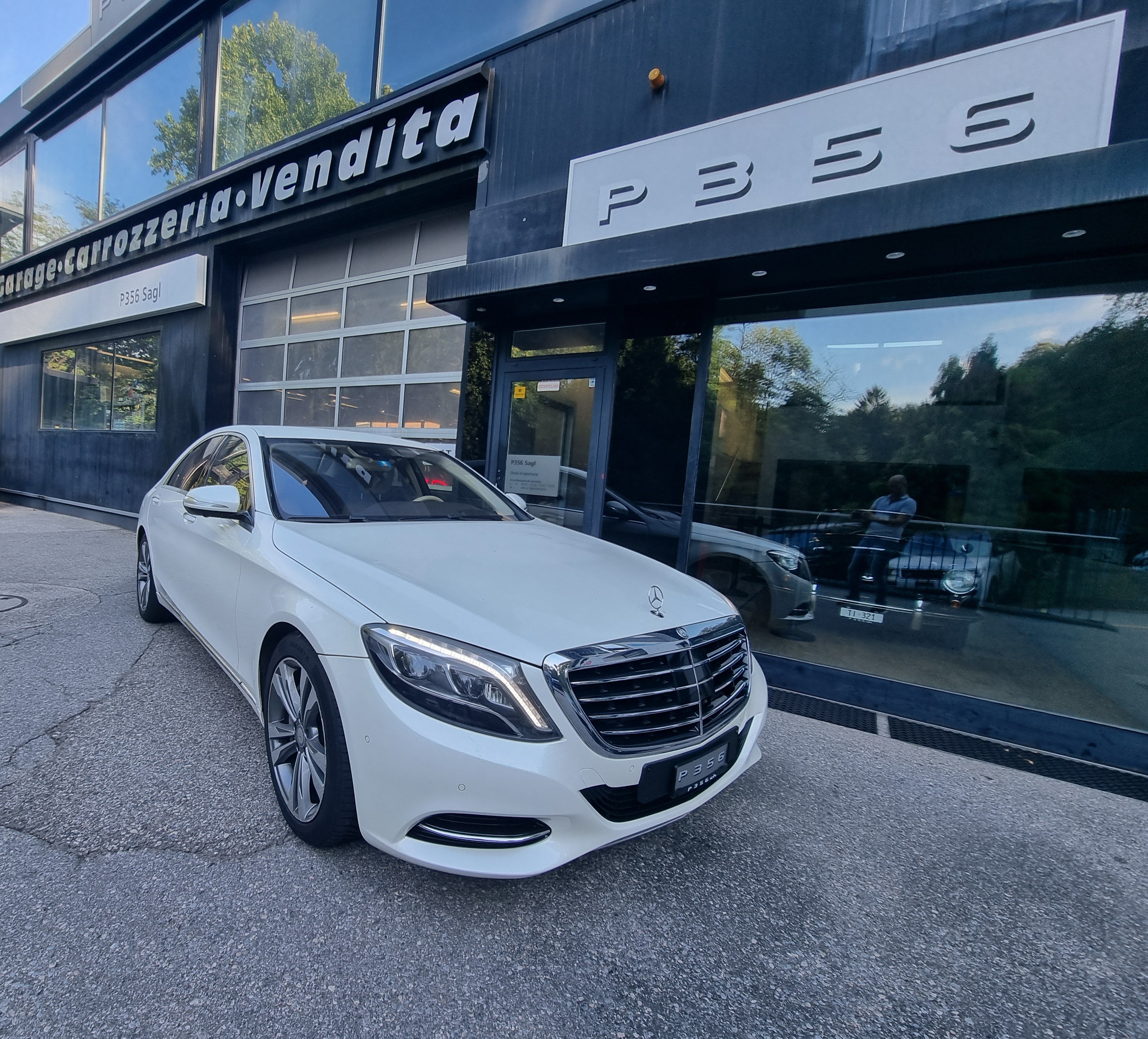 MERCEDES-BENZ S 500 L 4Matic 7G-Tronic — slika 1