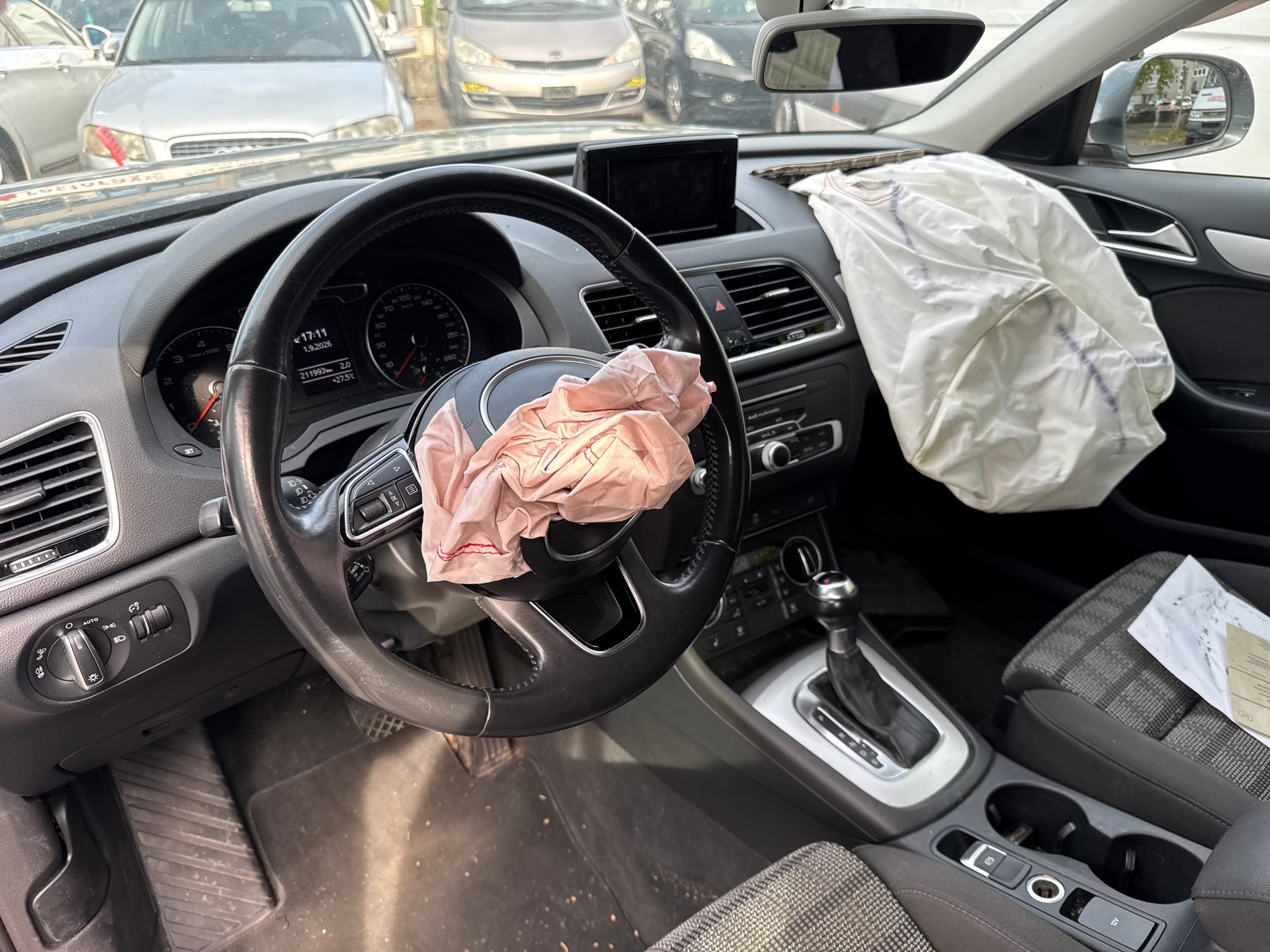 AUDI Q3 1.4 TFSI design S-tronic-image-19